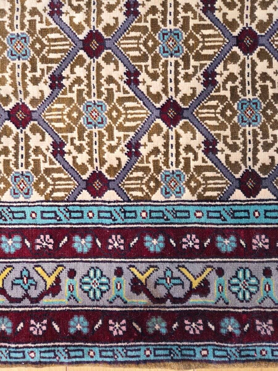 Kolyai Persian Rug - Handmade