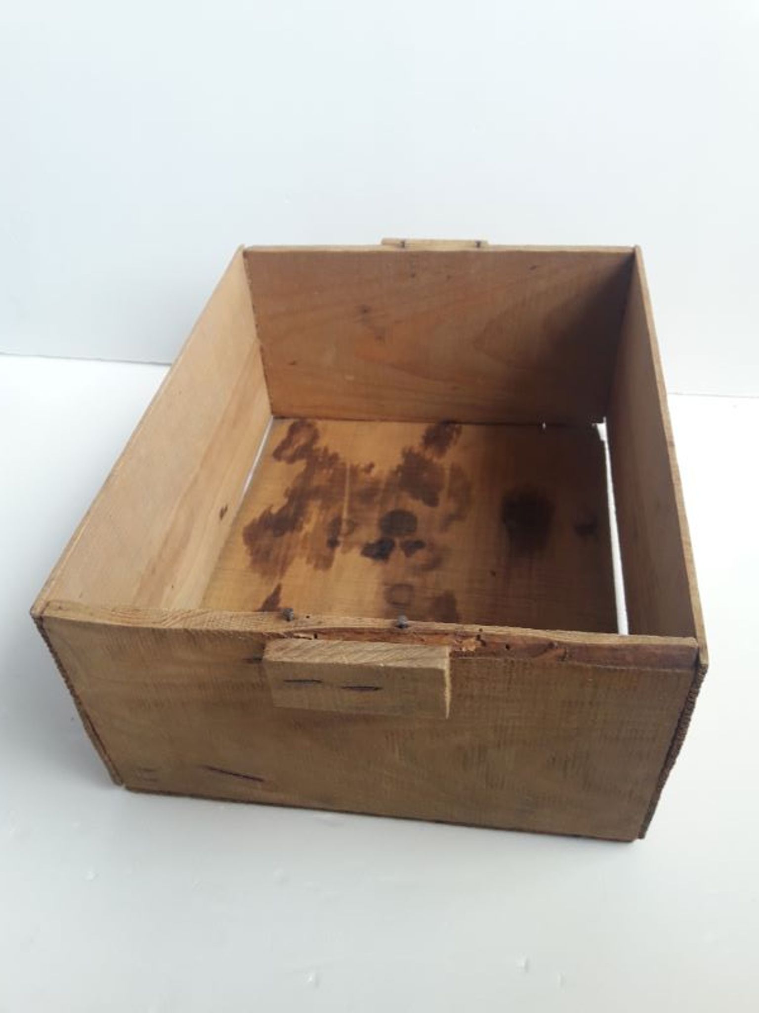 Caisse bois laiterie Charentes