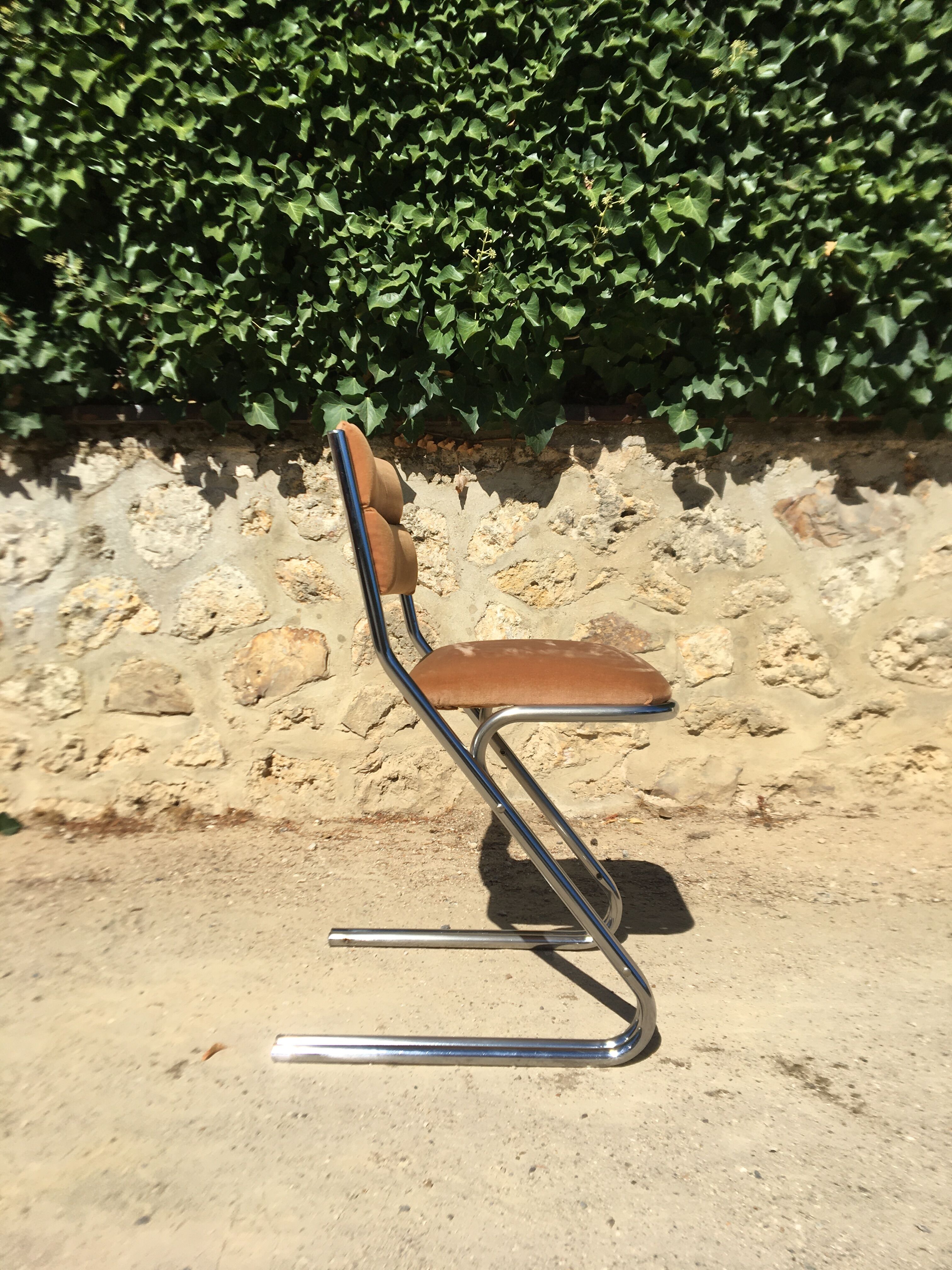 Set of 4 chrome and velvet steel chairs