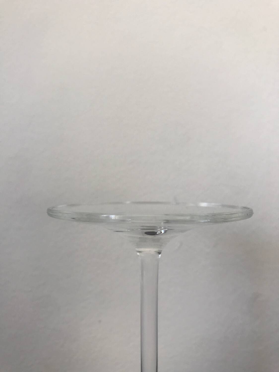 Set of 9 antique champagne glasses in engraved glass