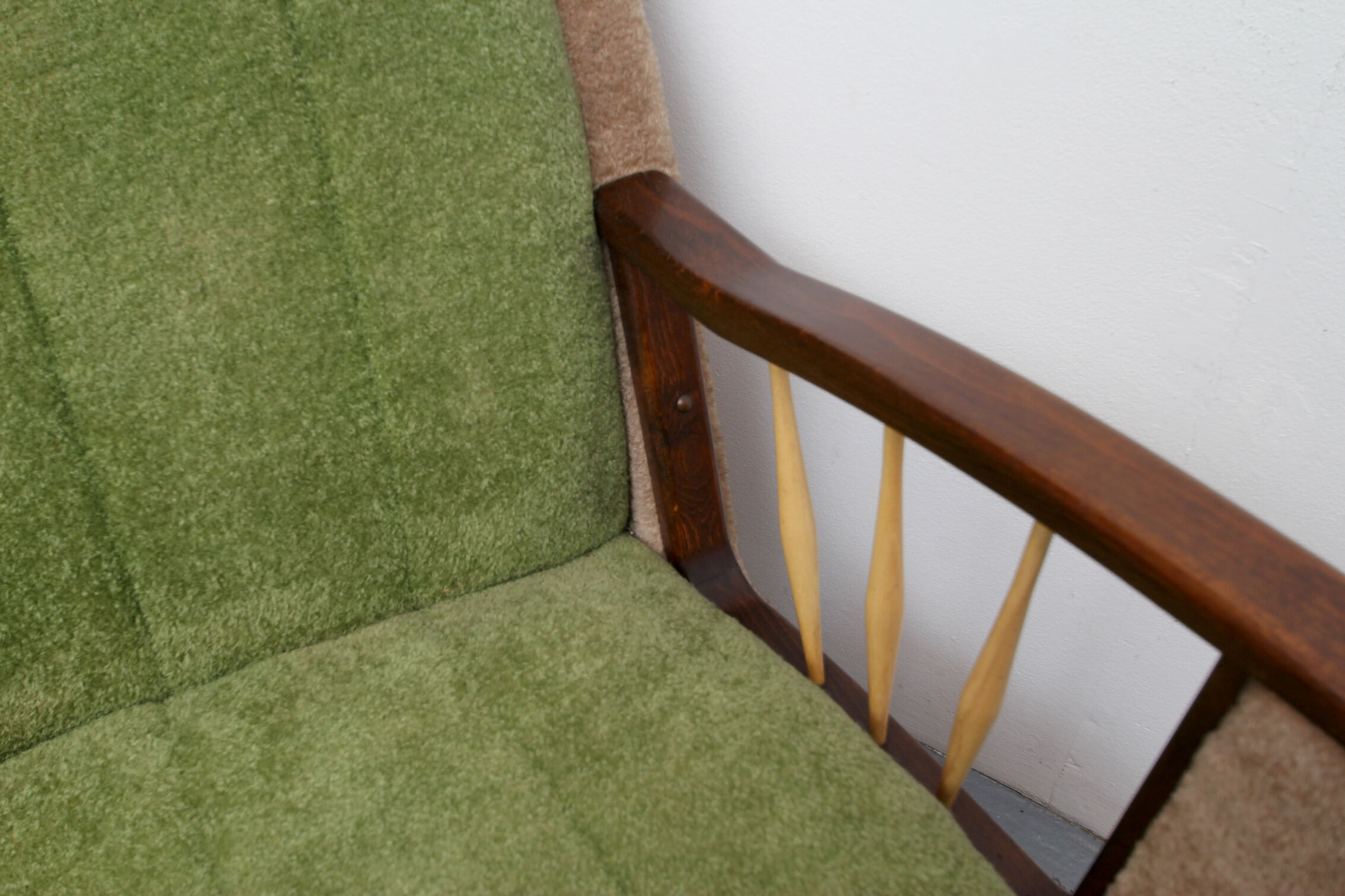 1950s chair in beige and green