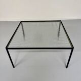Ancienne table basse en métal et verre quadrillé design des années 50