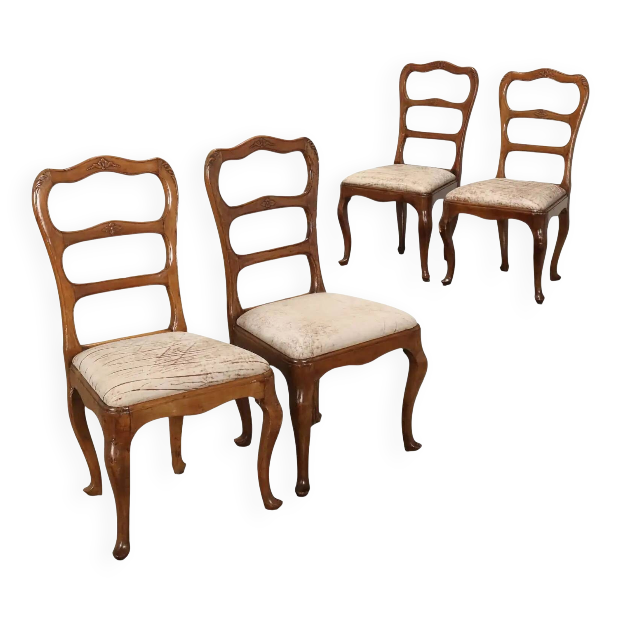 Group of 4 antique Baroque chairs in walnut, Italy, 18th century.