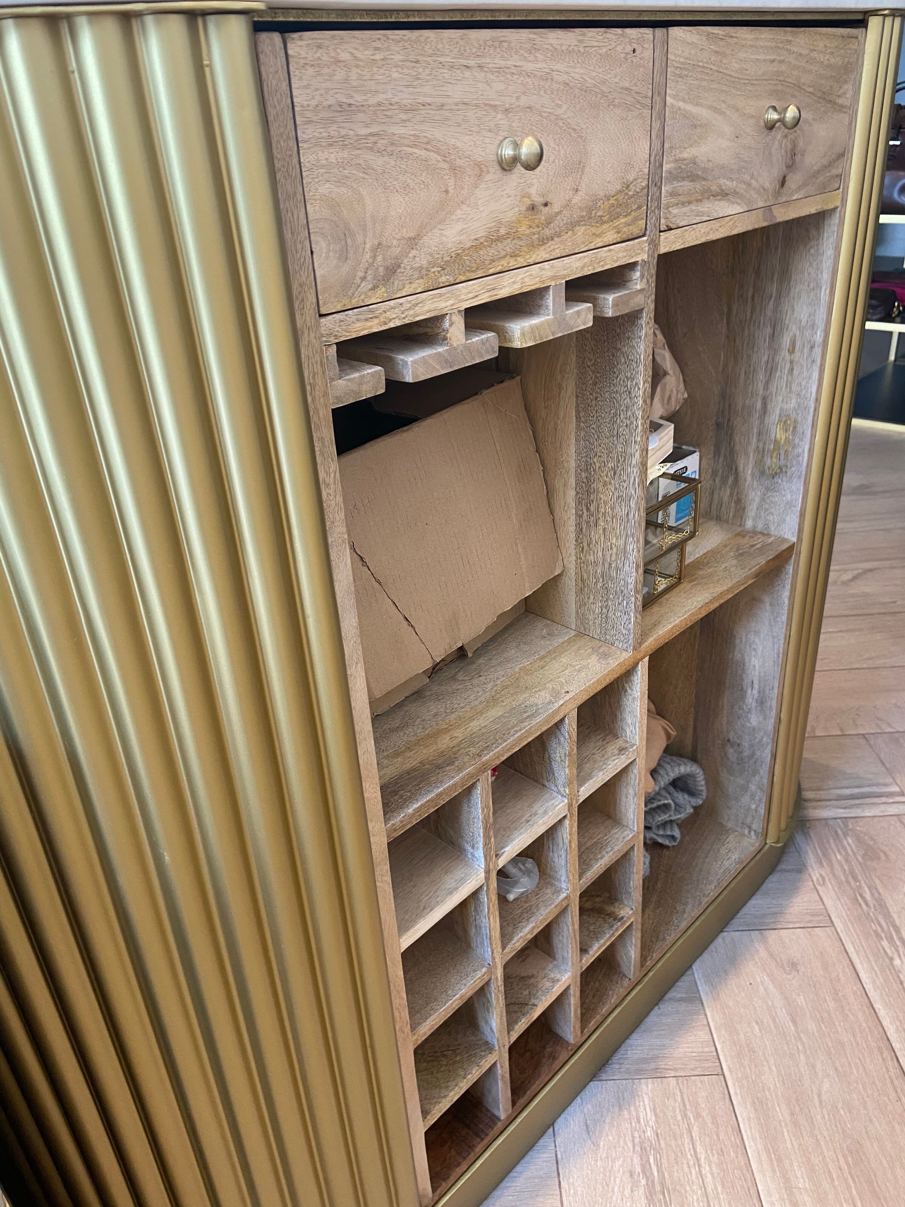 Bar Luxor House of the World