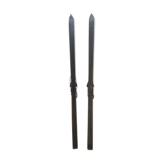 Old wooden skis