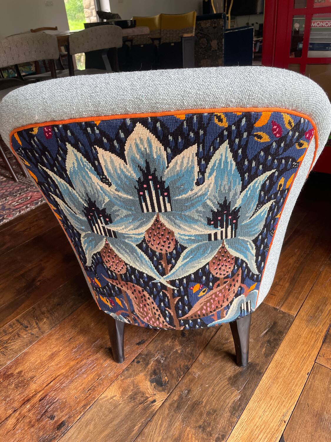 Small aquamarine toad