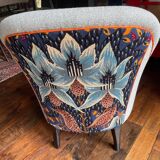 Small aquamarine toad