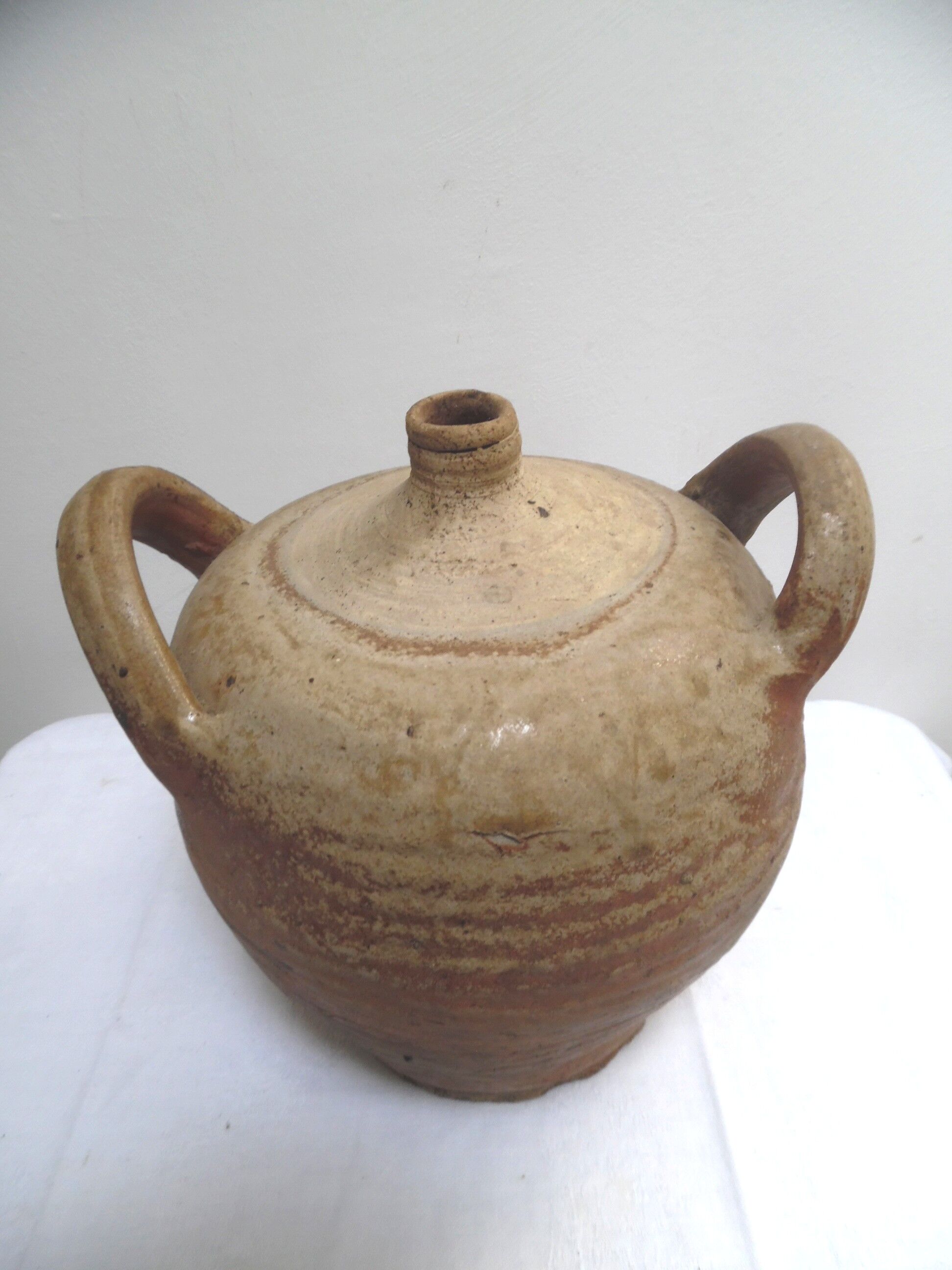 Earthen jar