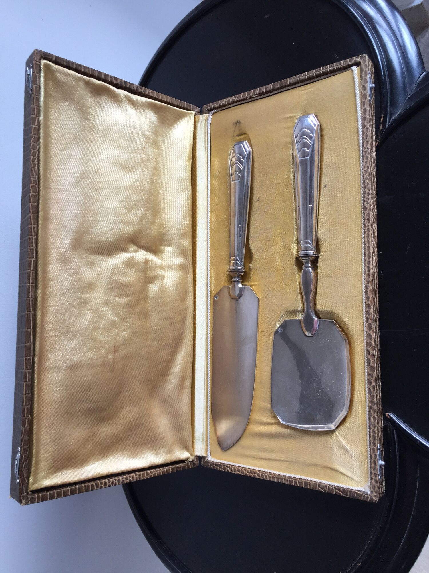 Art Deco dessert service covers in silver metal