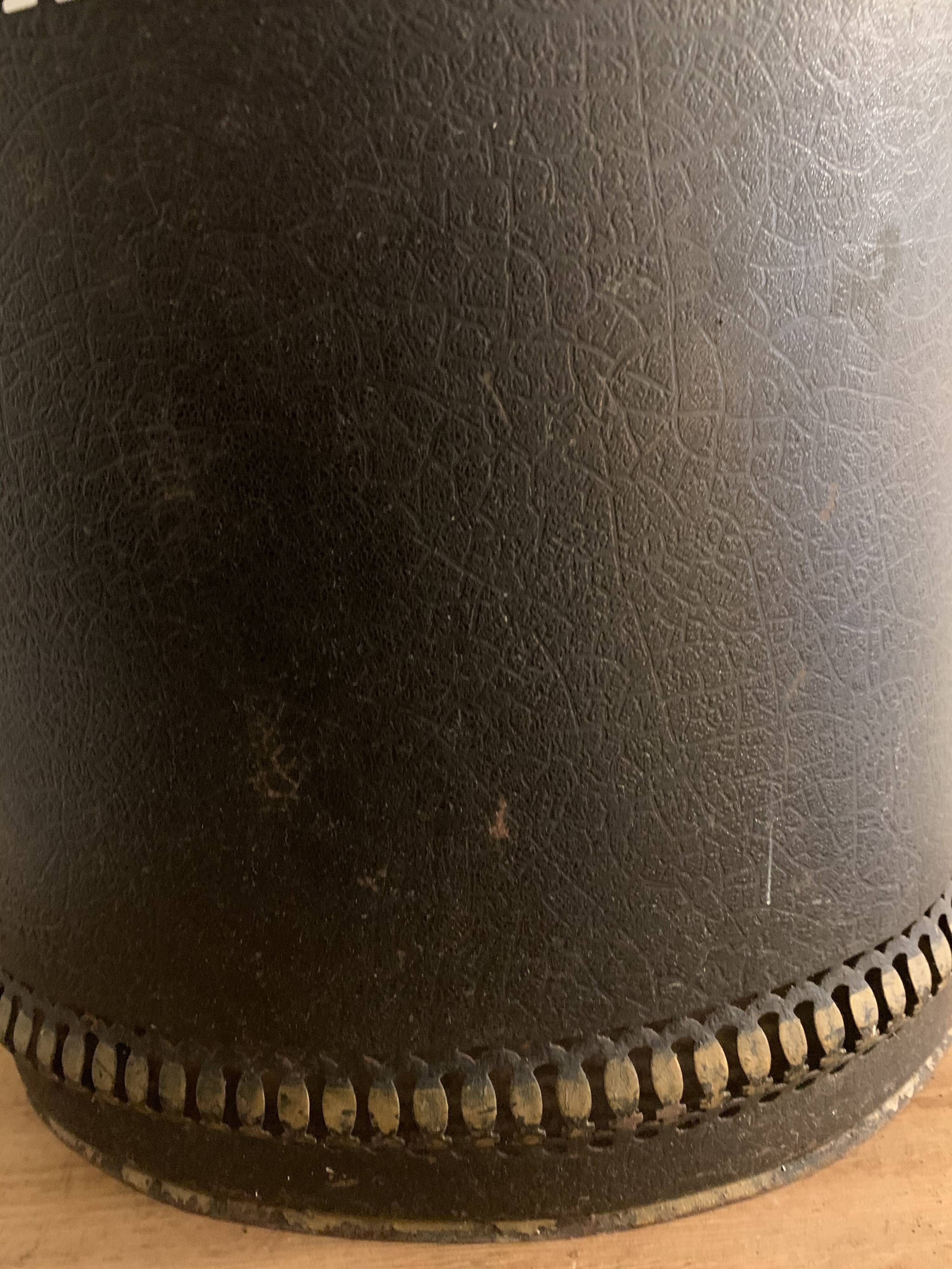 Napoleon III paper basket in leather imitation painted sheet metal