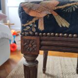 Paire de chaises style Louis XVI dossier médaillon