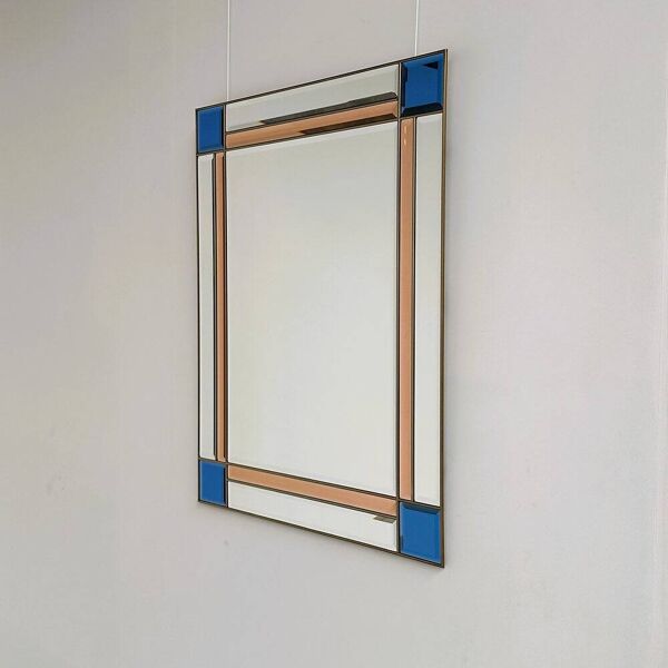 Miroir biseauté en laiton italien vintage rare, de couleur bleue et pêche, des années 1980.