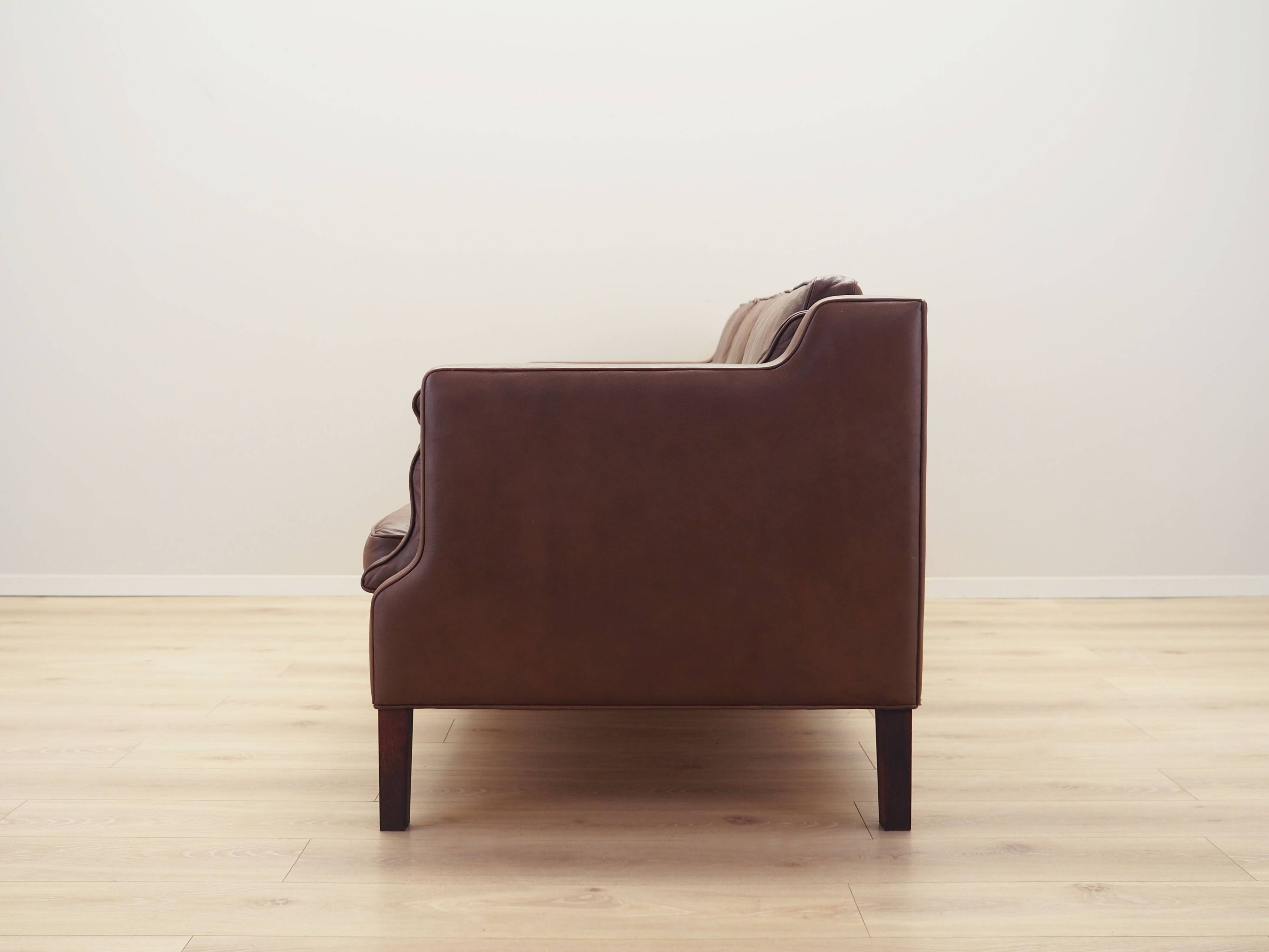 Canapé en cuir marron, design danois, années 1970, production : Danemark