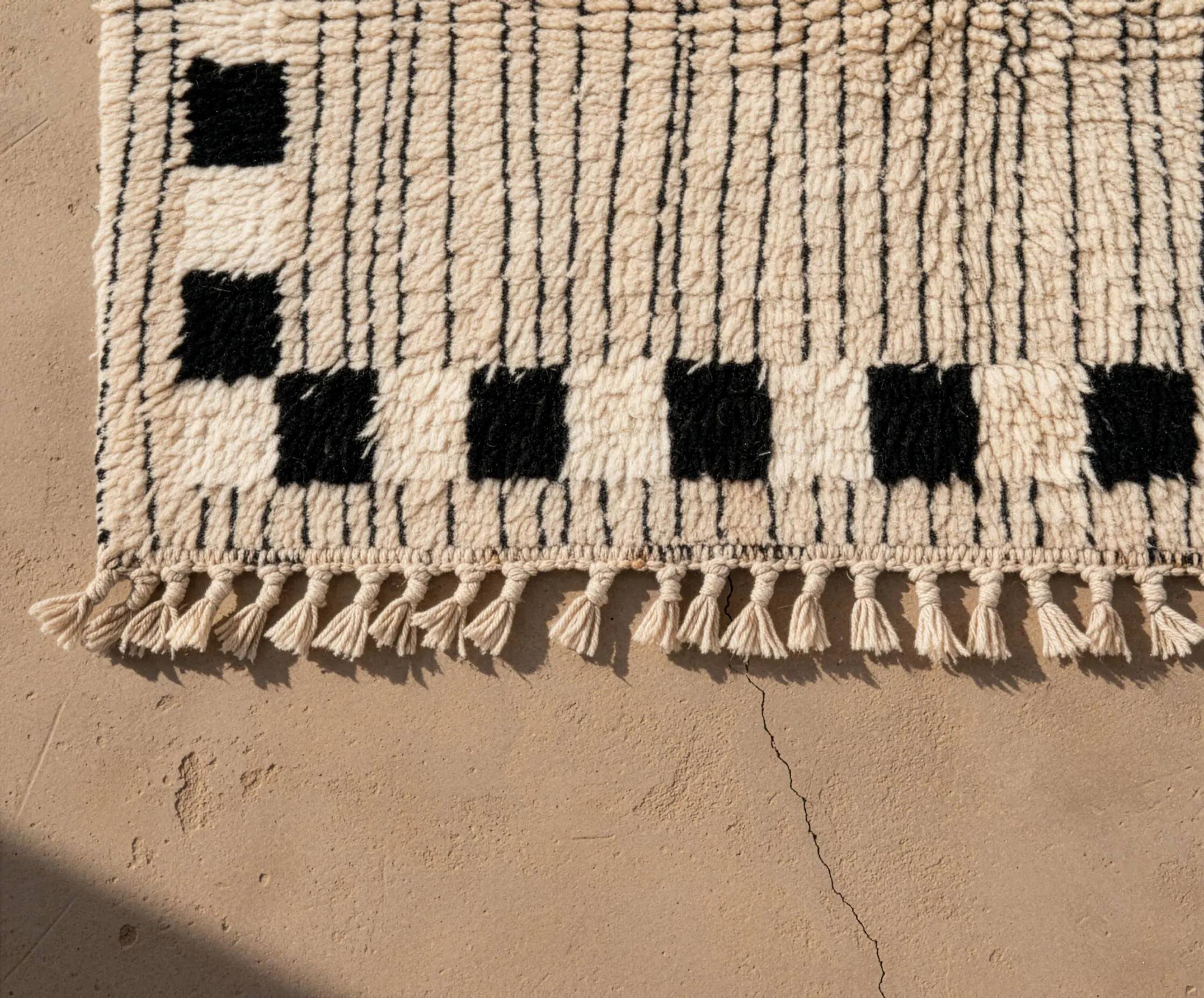 Large handmade Berber rug 2.5 x 1.5 m