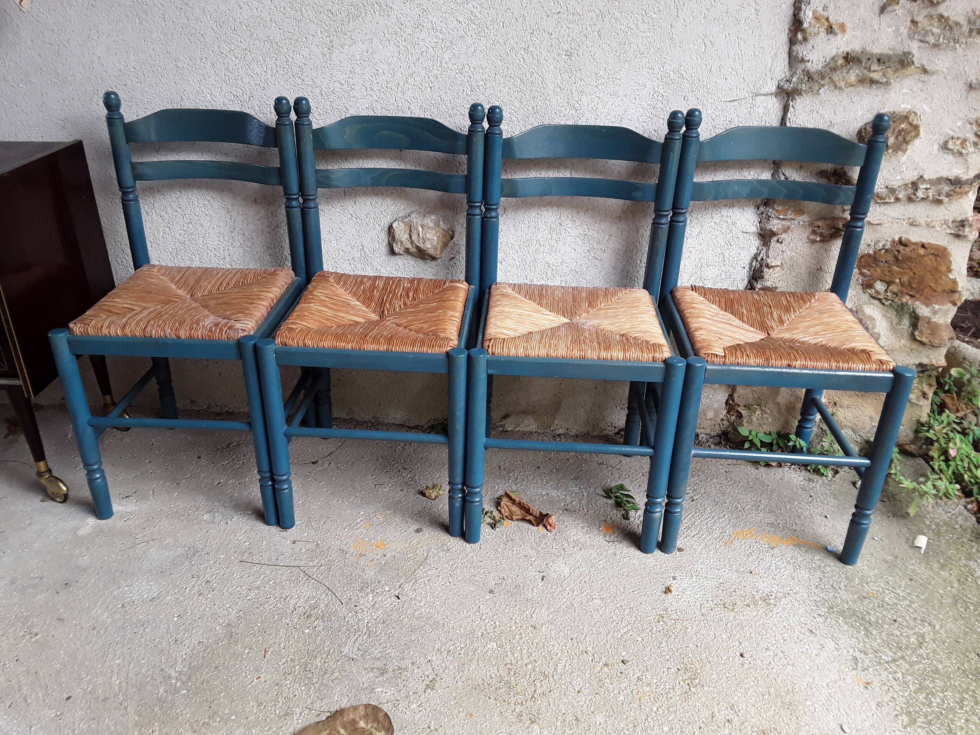 4 vintage mulched chairs