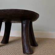 Monoxyle stool in carved wood – Ivory Coast