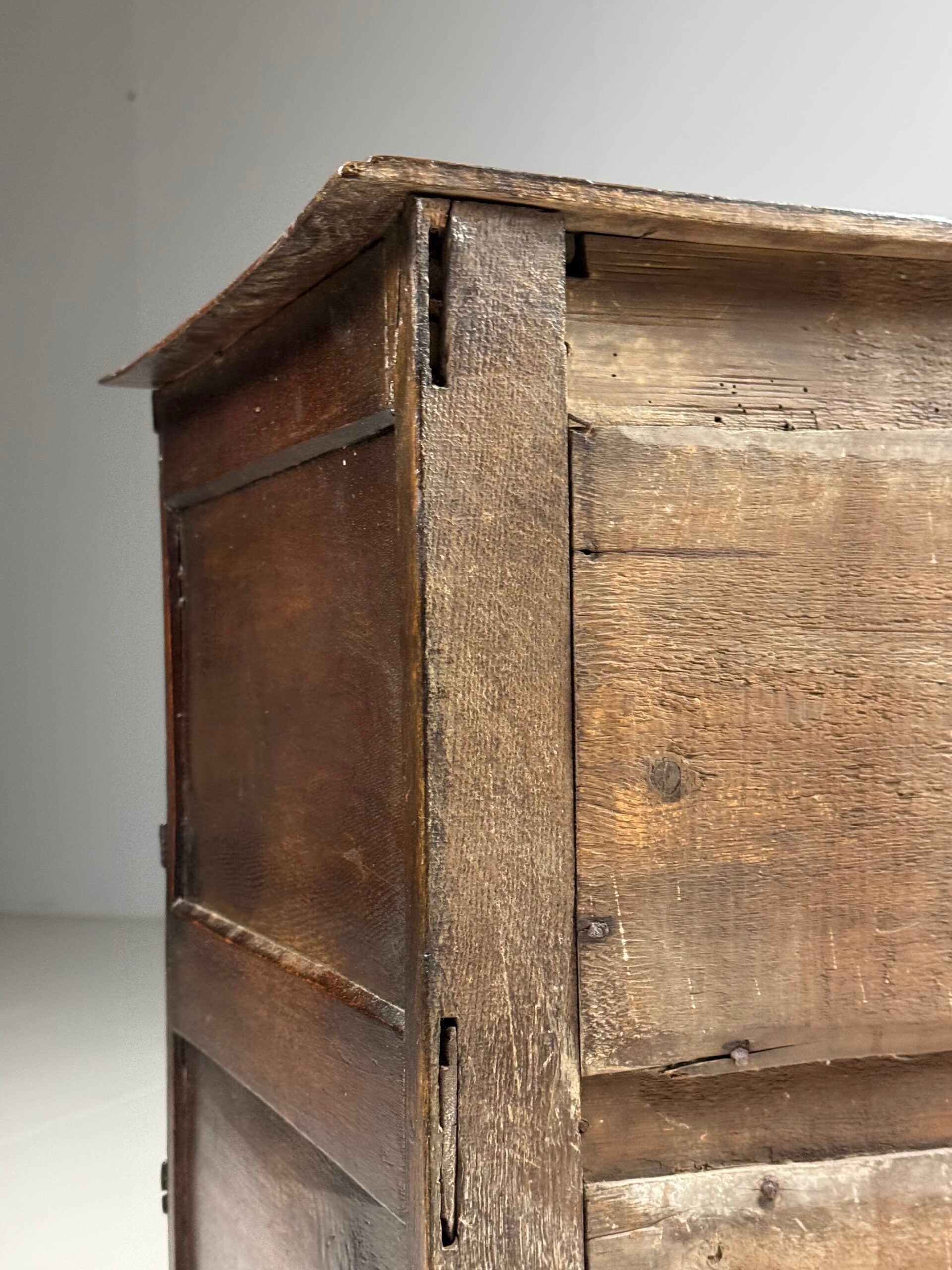 English chest of drawers 17th century oak