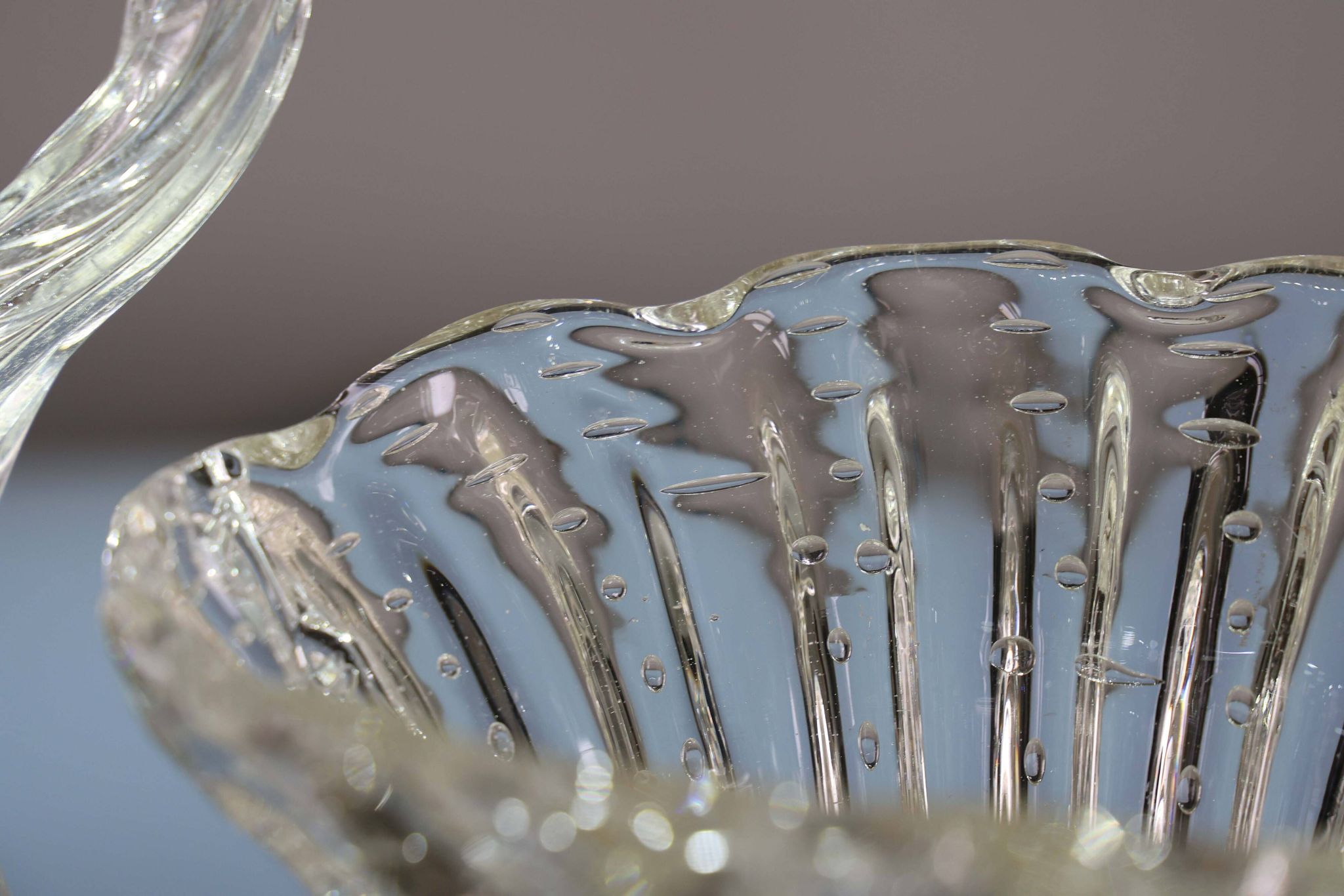 Charming Ercole Barovier Art Deco Chandelier, 'Bullicante' Glass Murano, 1940s