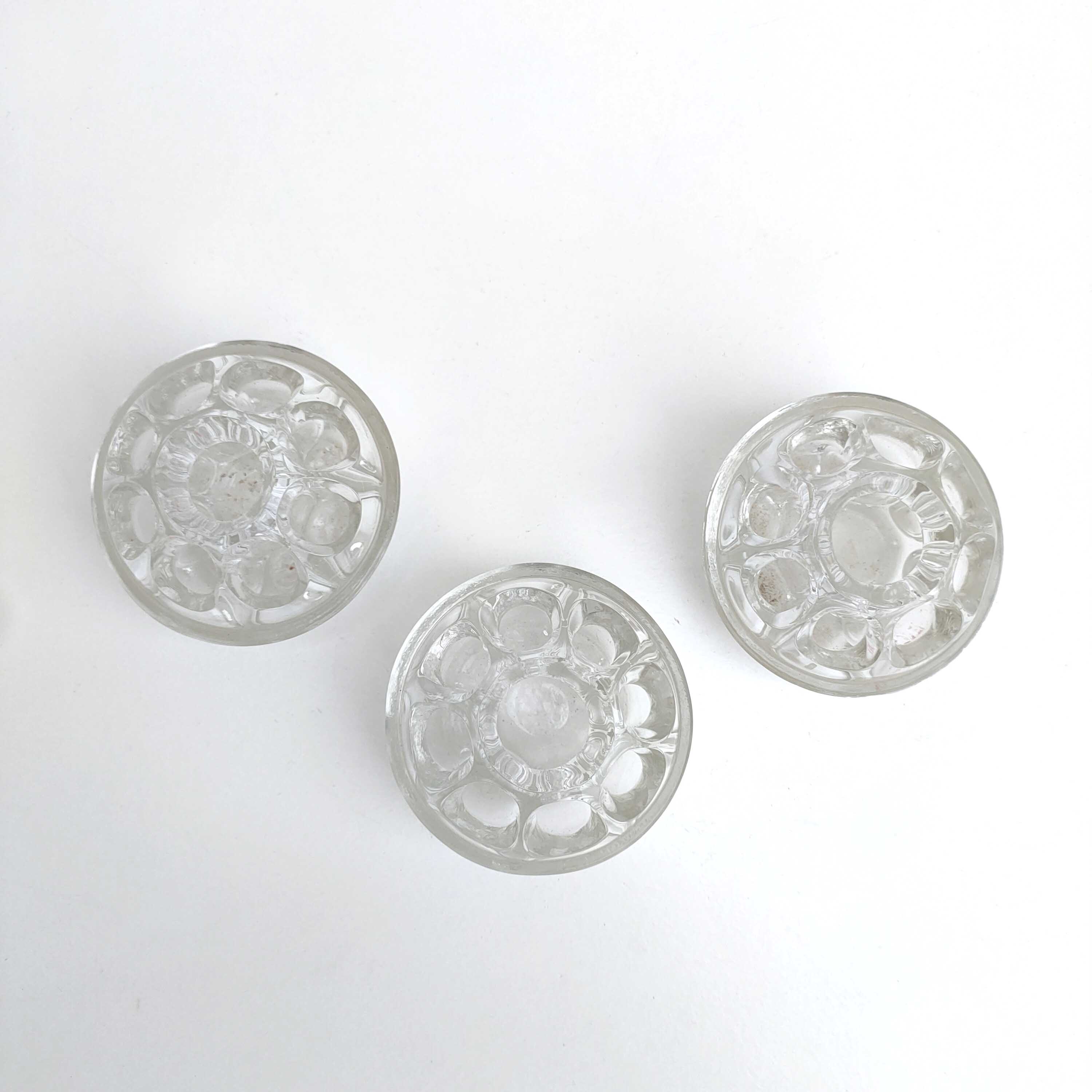 Set of vases pique flowers in glass