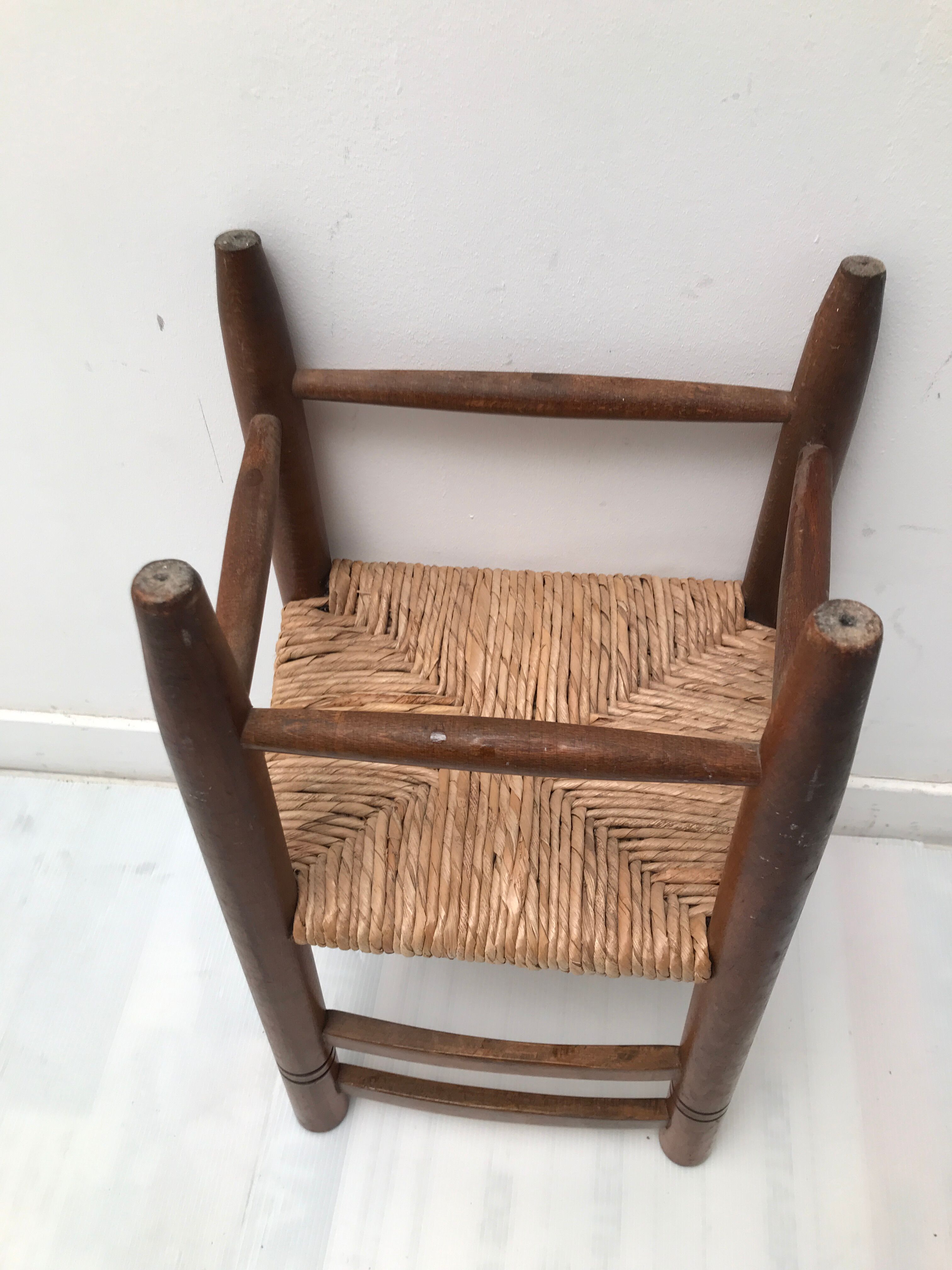 Vintage mulched wooden chair for 70s children