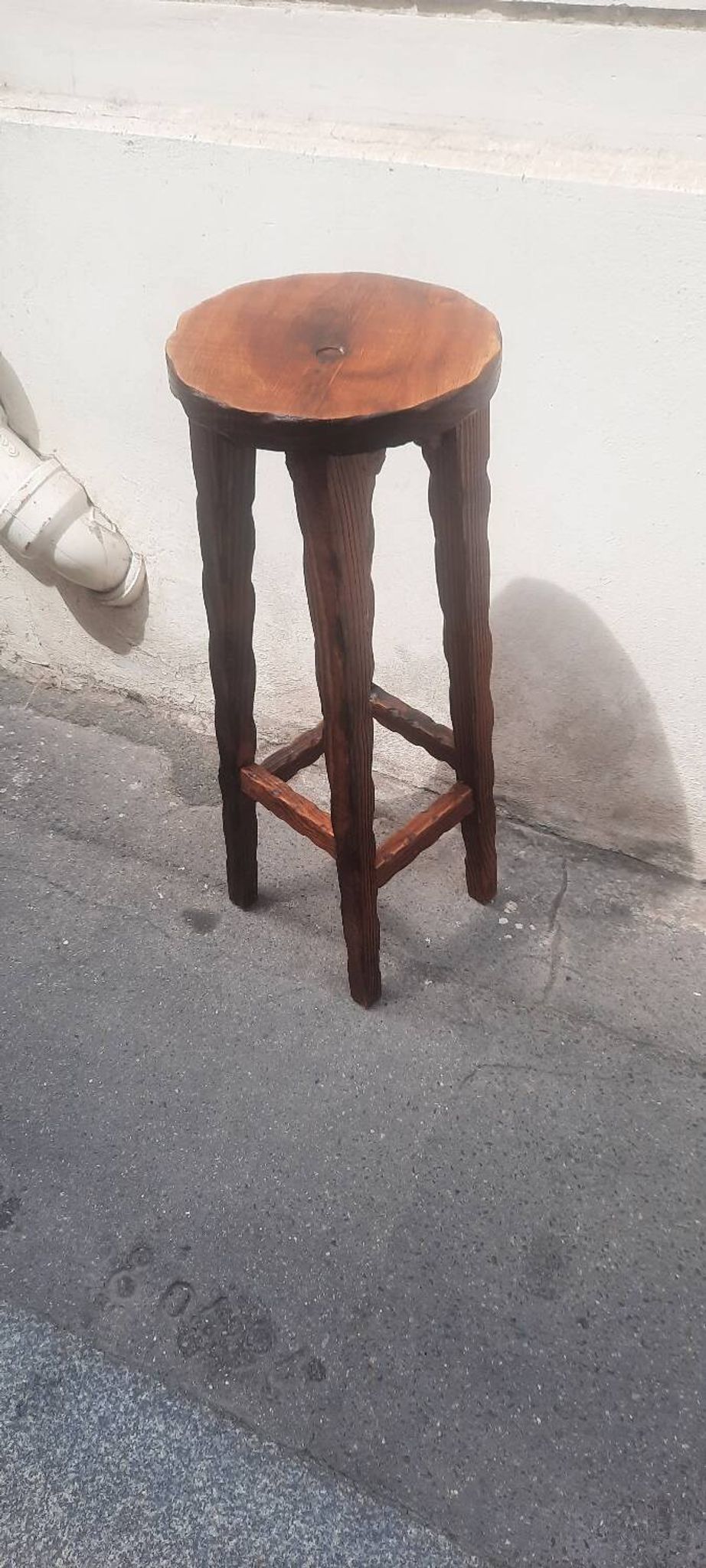 Tabouret de bar style brutaliste