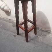 Tabouret de bar style brutaliste