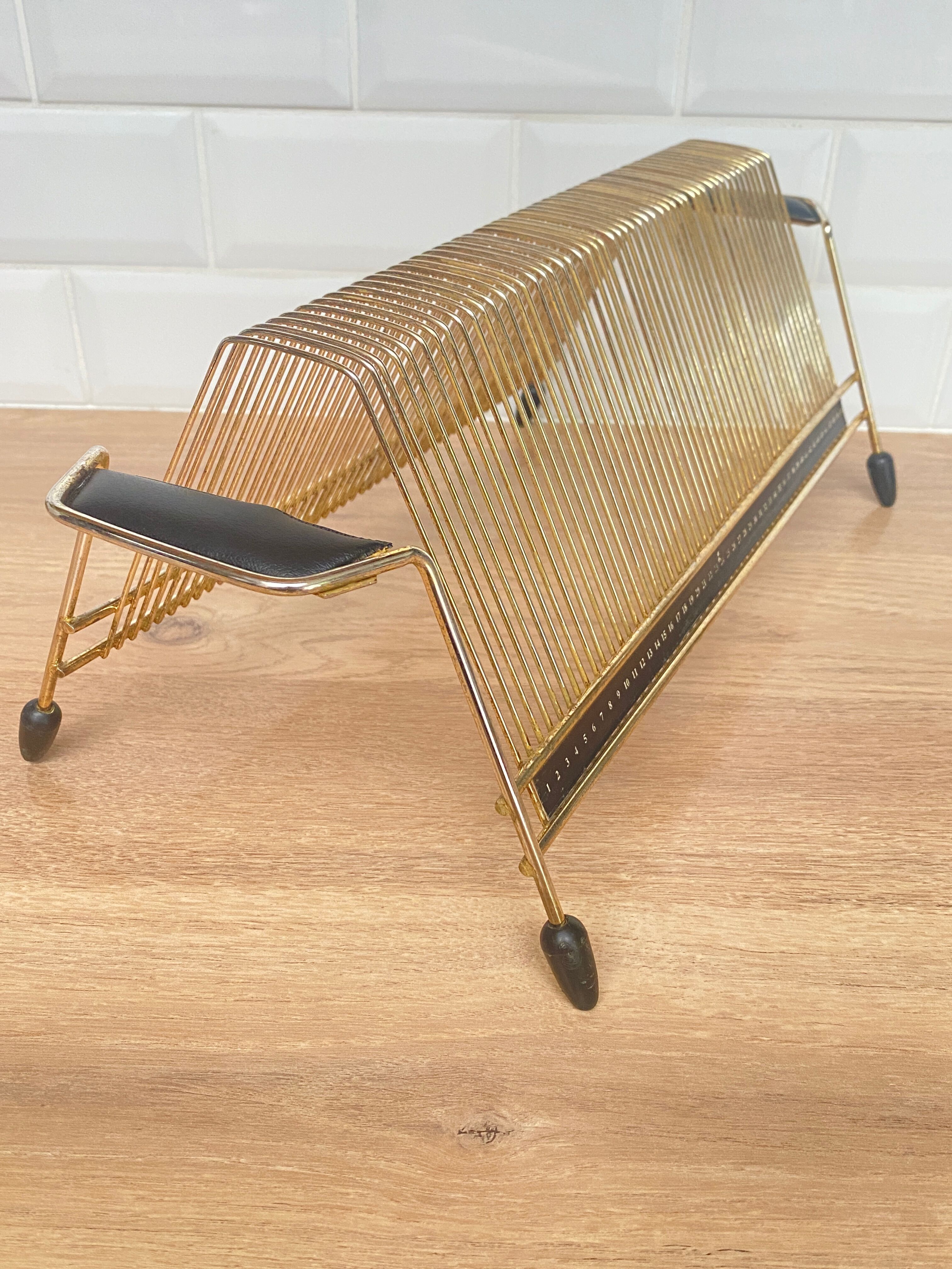 Vinyl records holder from the 50s-60s