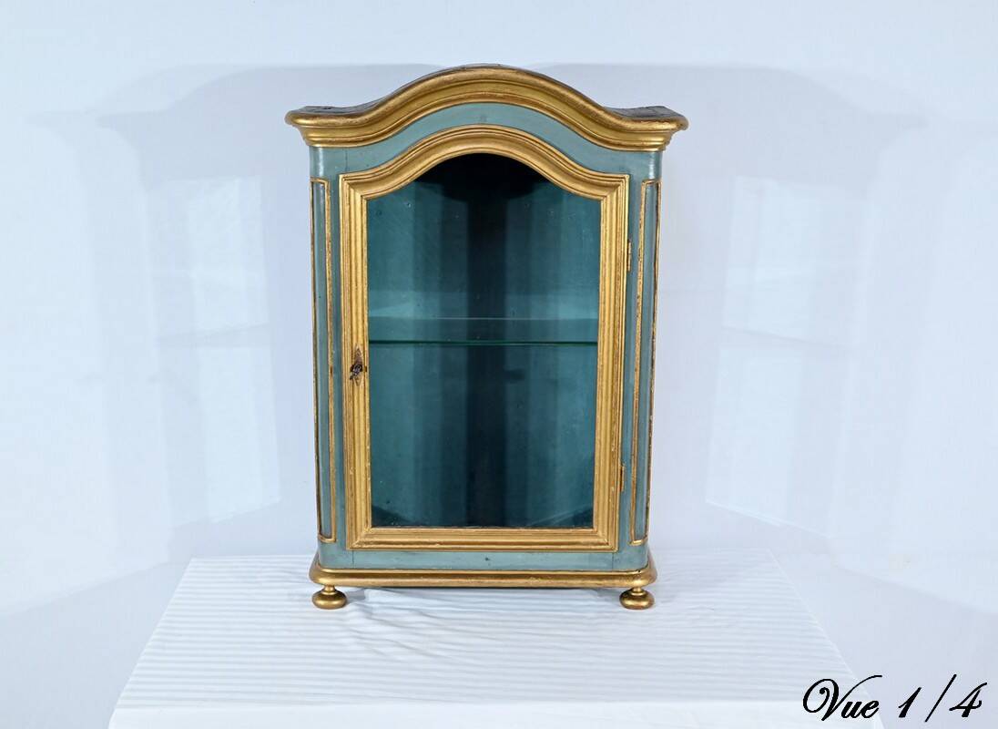 Small Showcase in Painted and Gilded Wood, Louis XV Style – Early 19th Century
