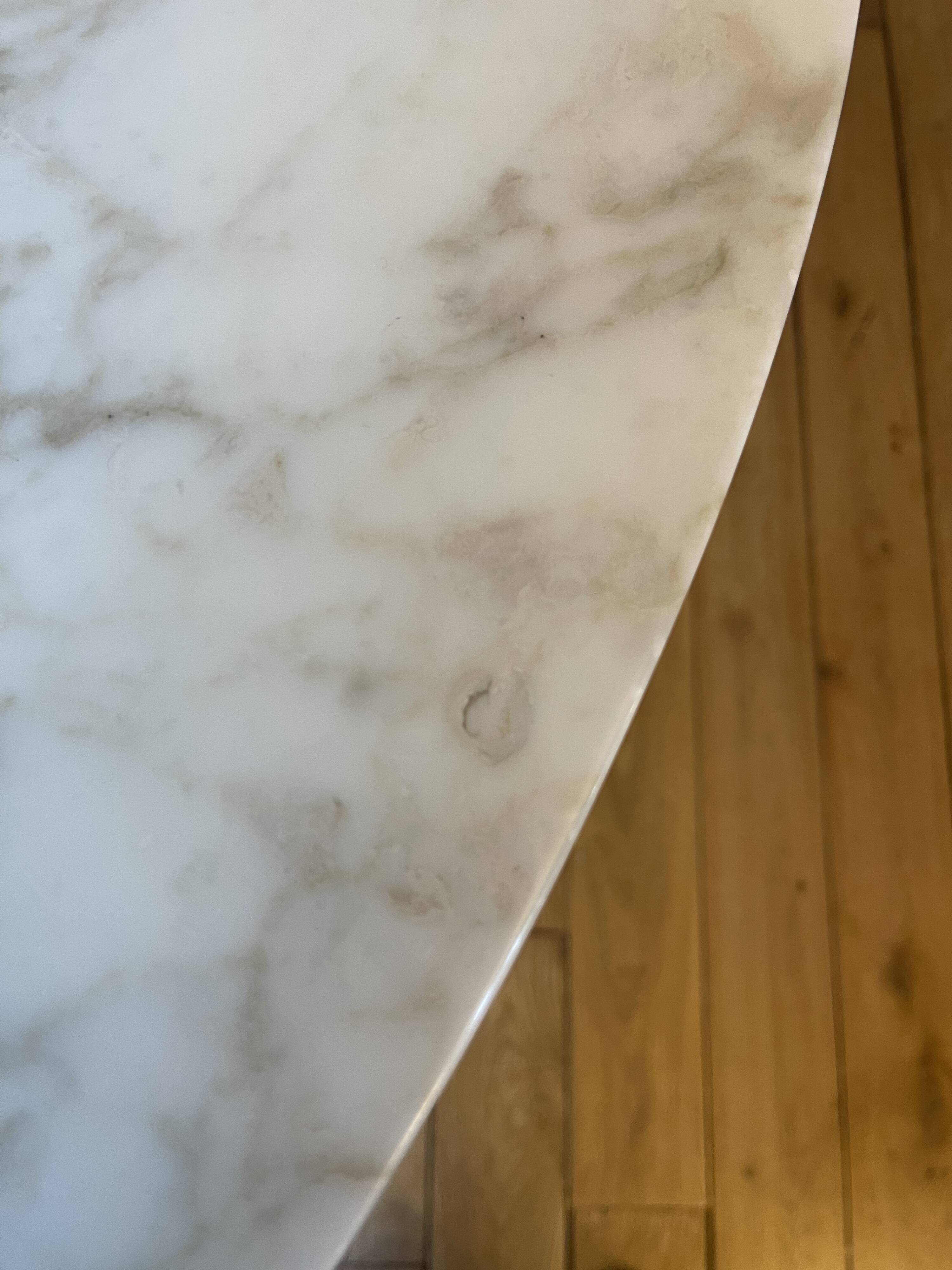 Saarinen marble table 120 cm - 50th anniversary