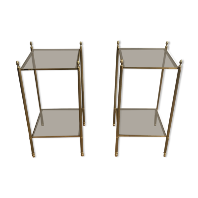 Paire de bouts de canapé de style néoclassique en métal doré et verre