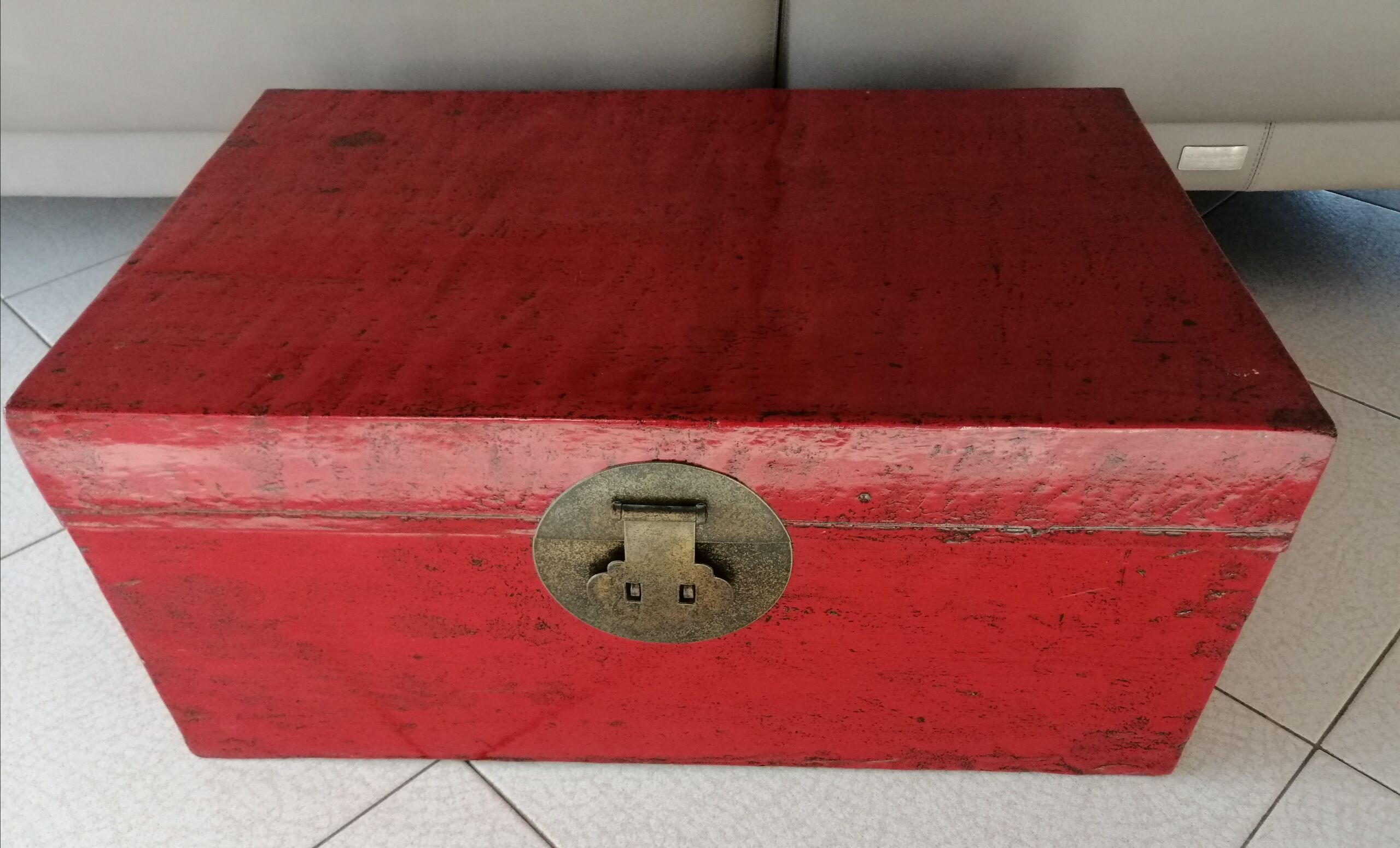 Old Chinese red leather malle