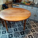 Old round table