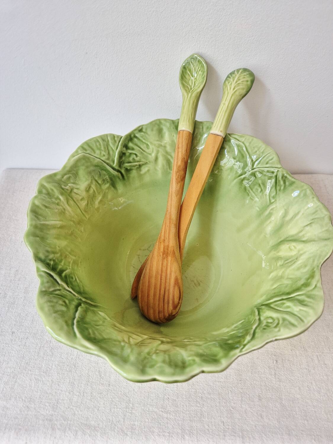 Large salad bowl in earthenware "Cabbage" 1970s - Vintage