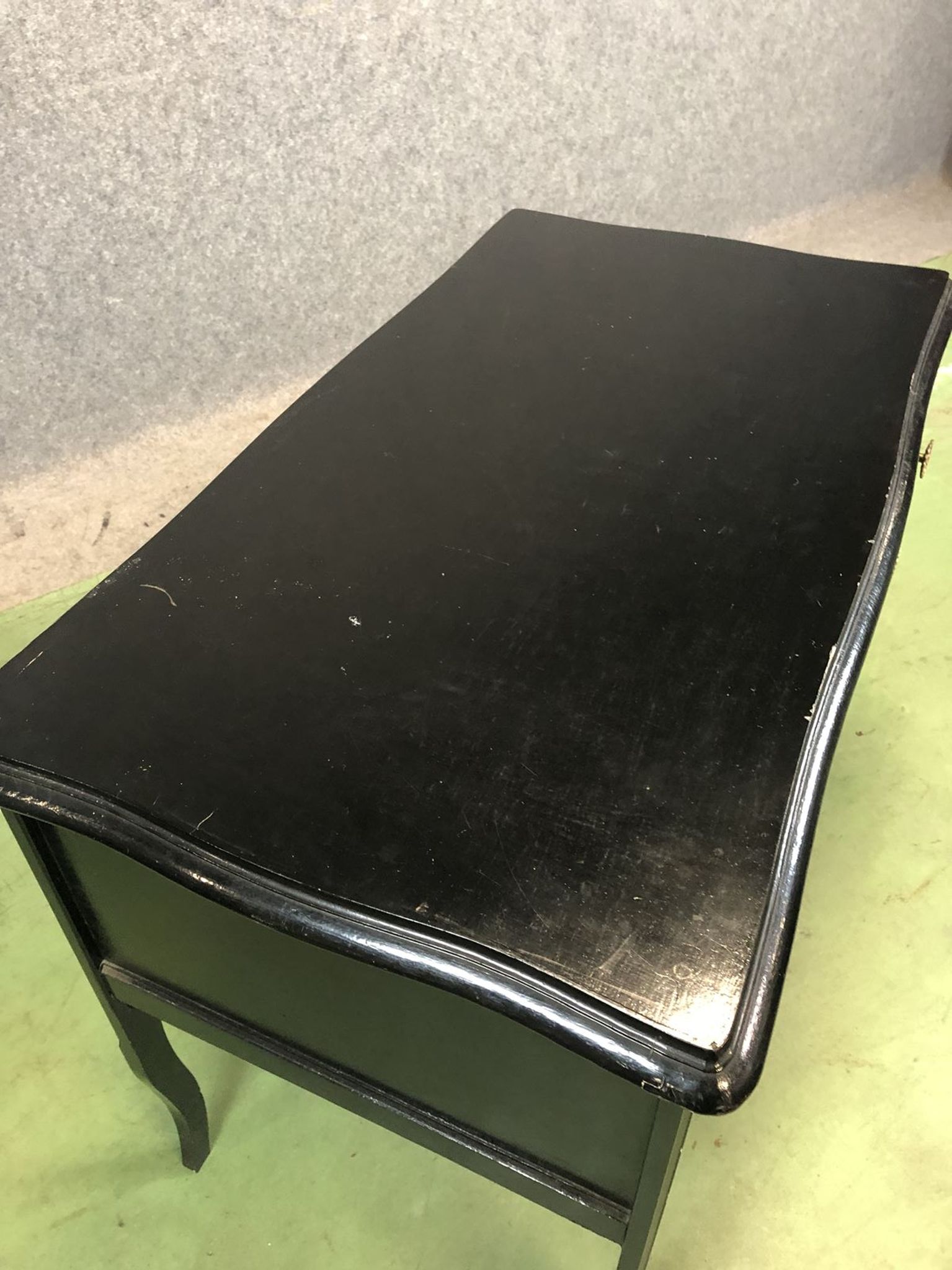 Desk 60