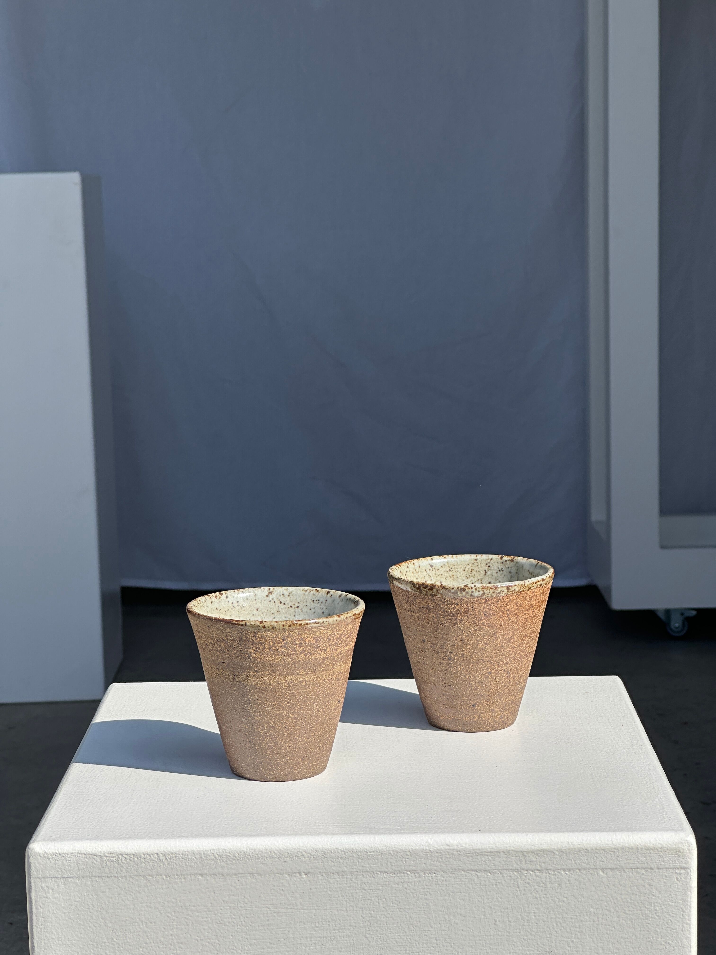 Lot de 2 tasses en céramique indonésienne (mat brun)