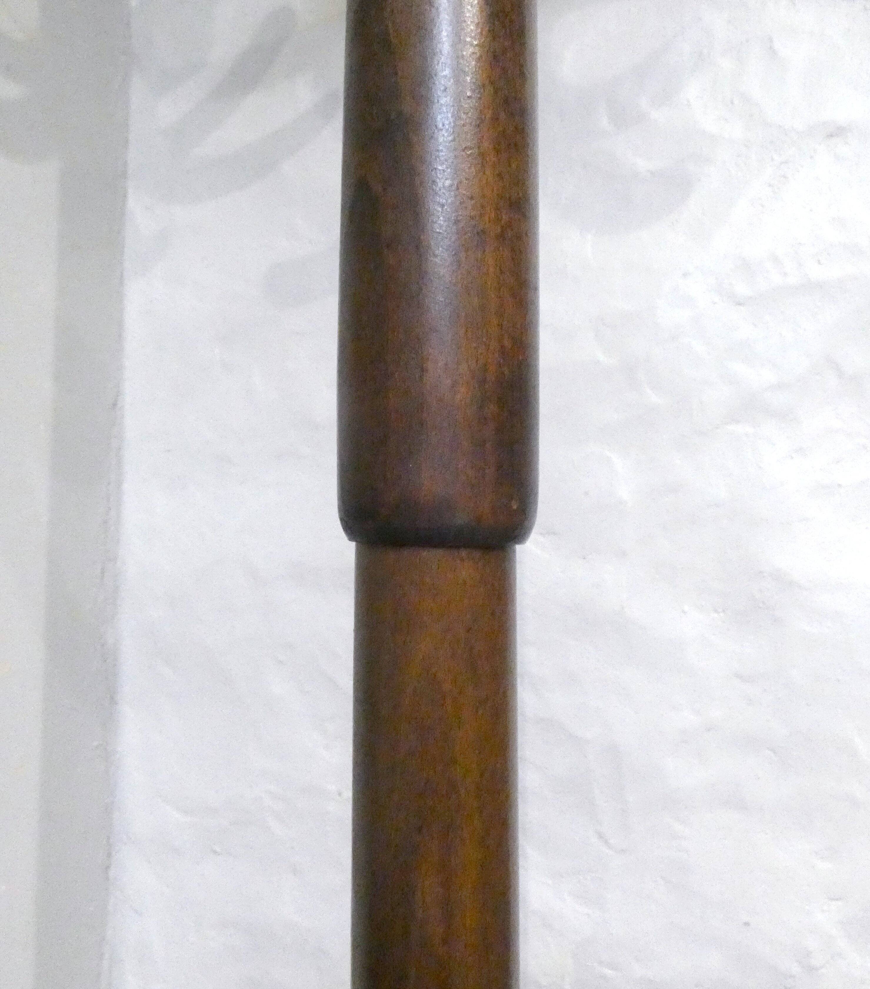 Ancien portemanteau perroquet en bois courbé