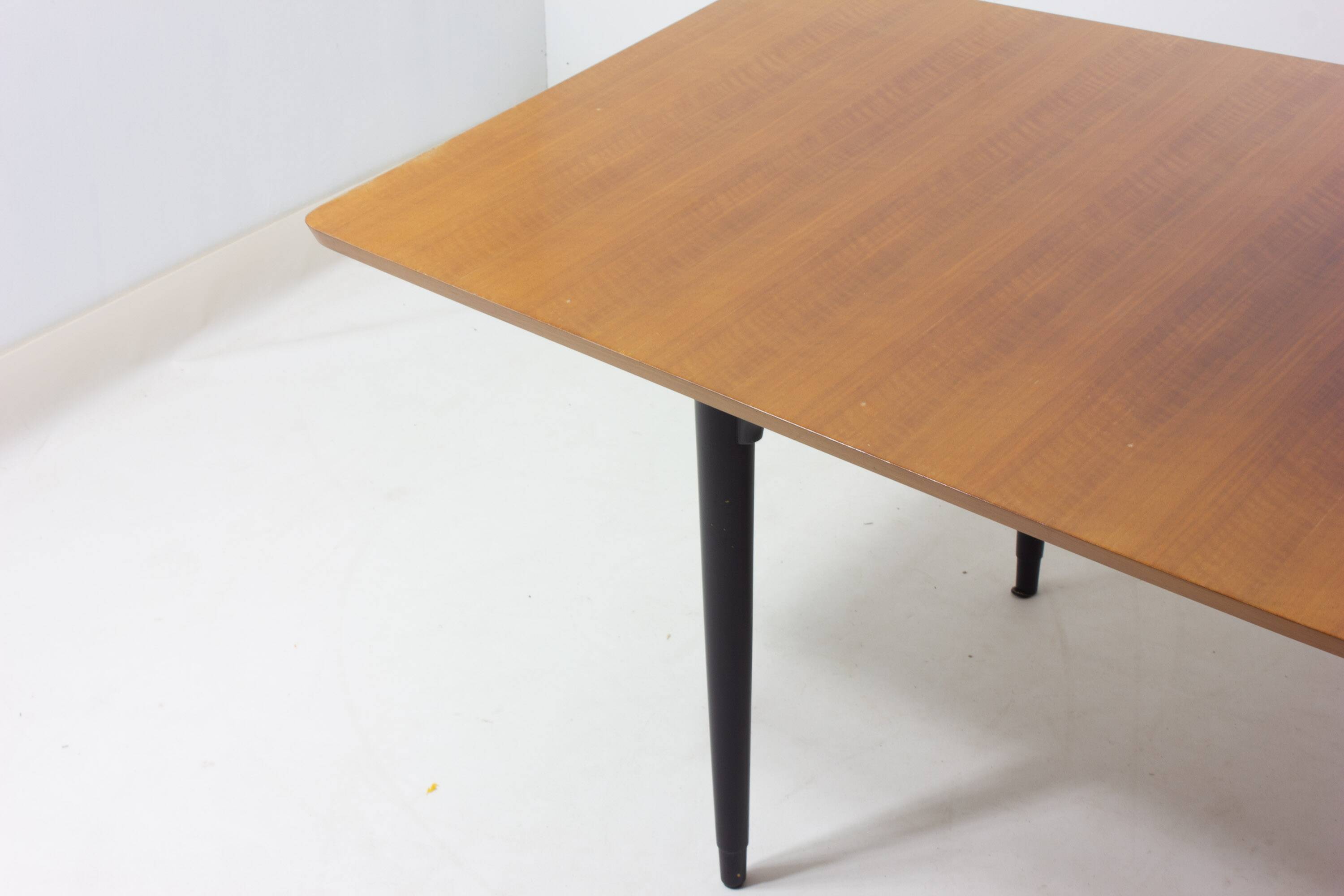 Rounded mid-century dining table, 1960s