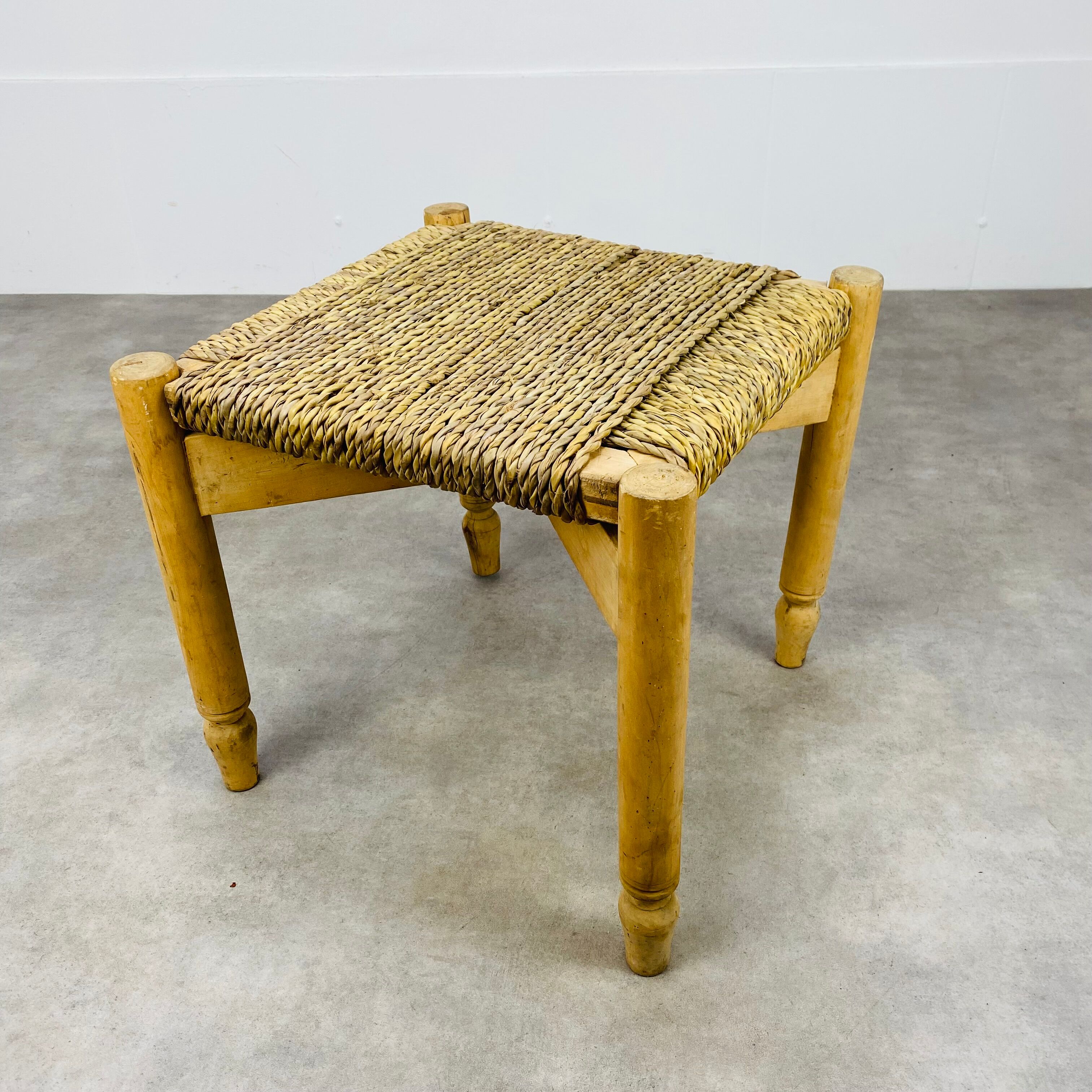 Stool woven straw raw wood