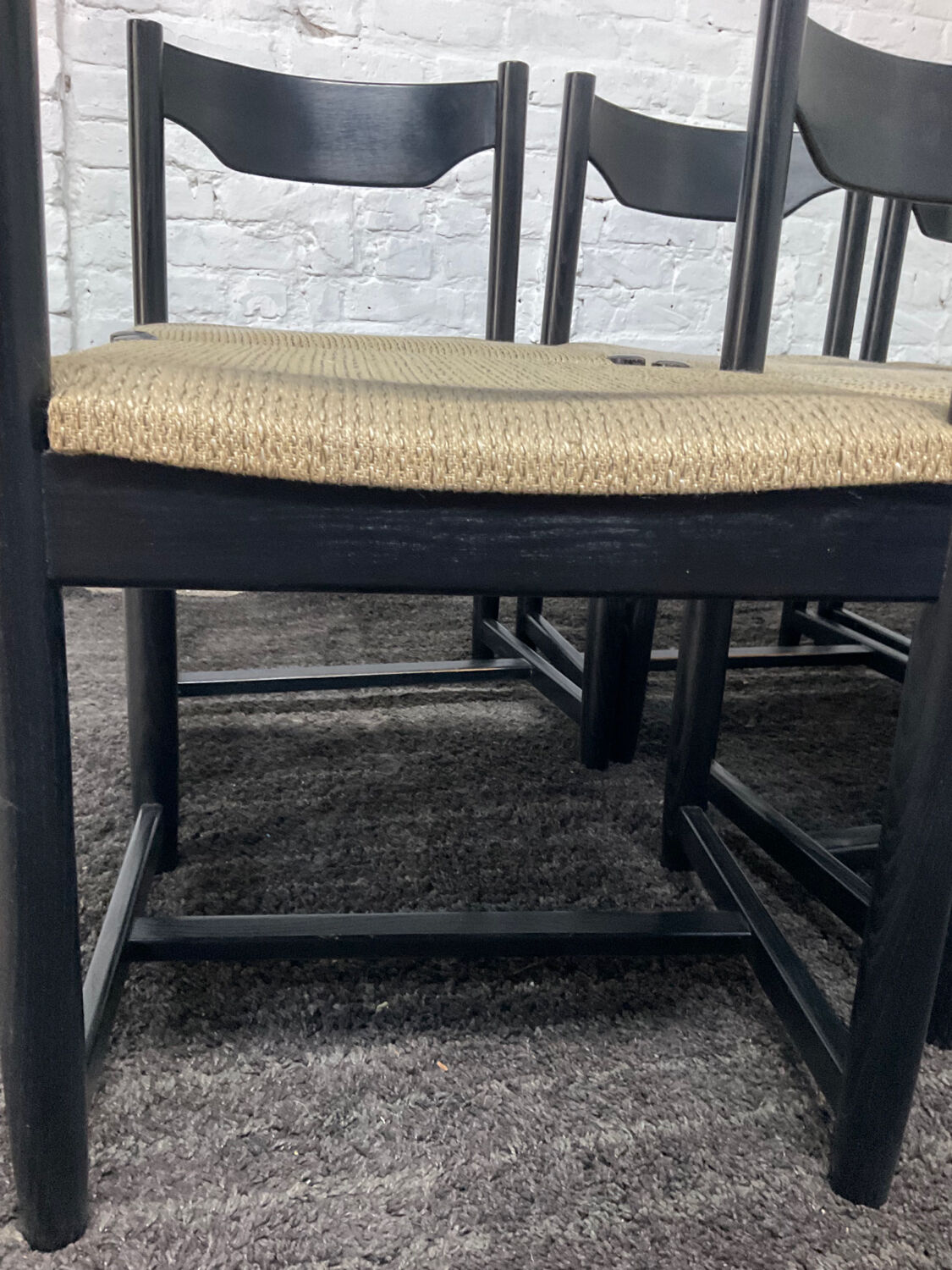 Series of 6 Vico Magistretti chairs from the 70s