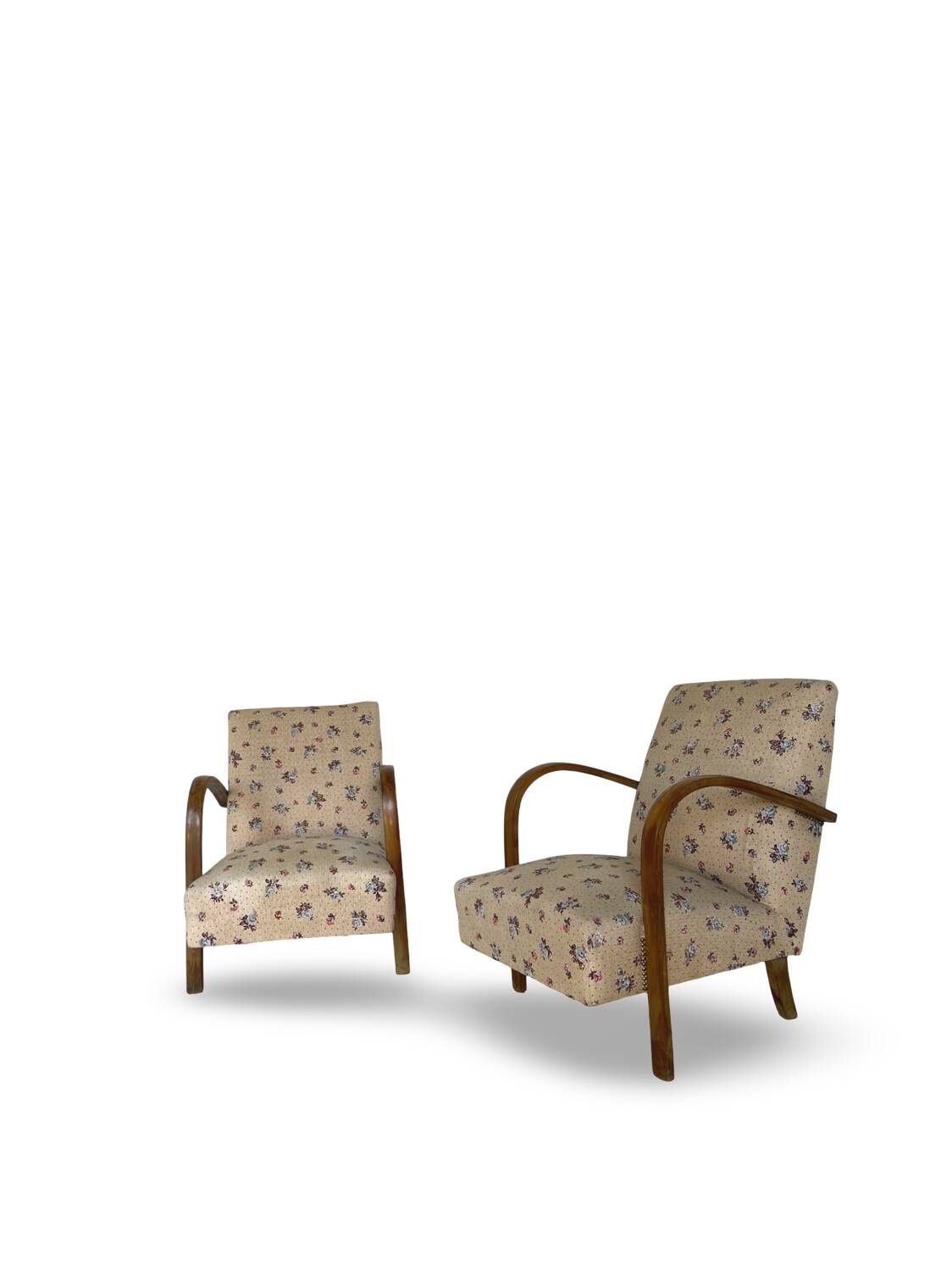 Ensemble de fauteuils Art Déco avec accoudoirs en hêtre arqués.