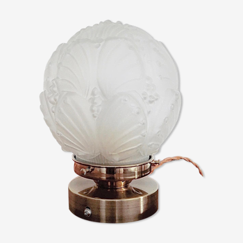 Art deco globe lamp