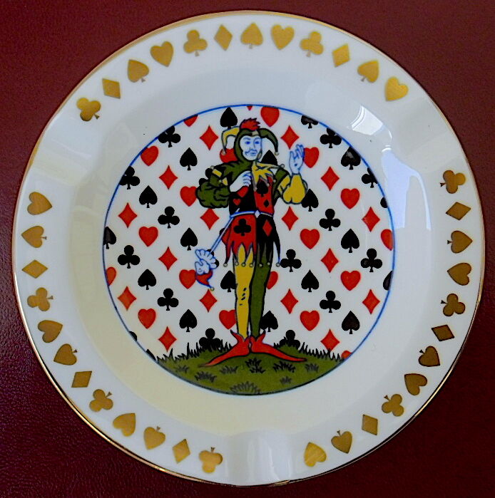 Porcelain ashtray "bone china" centered "Joker"
