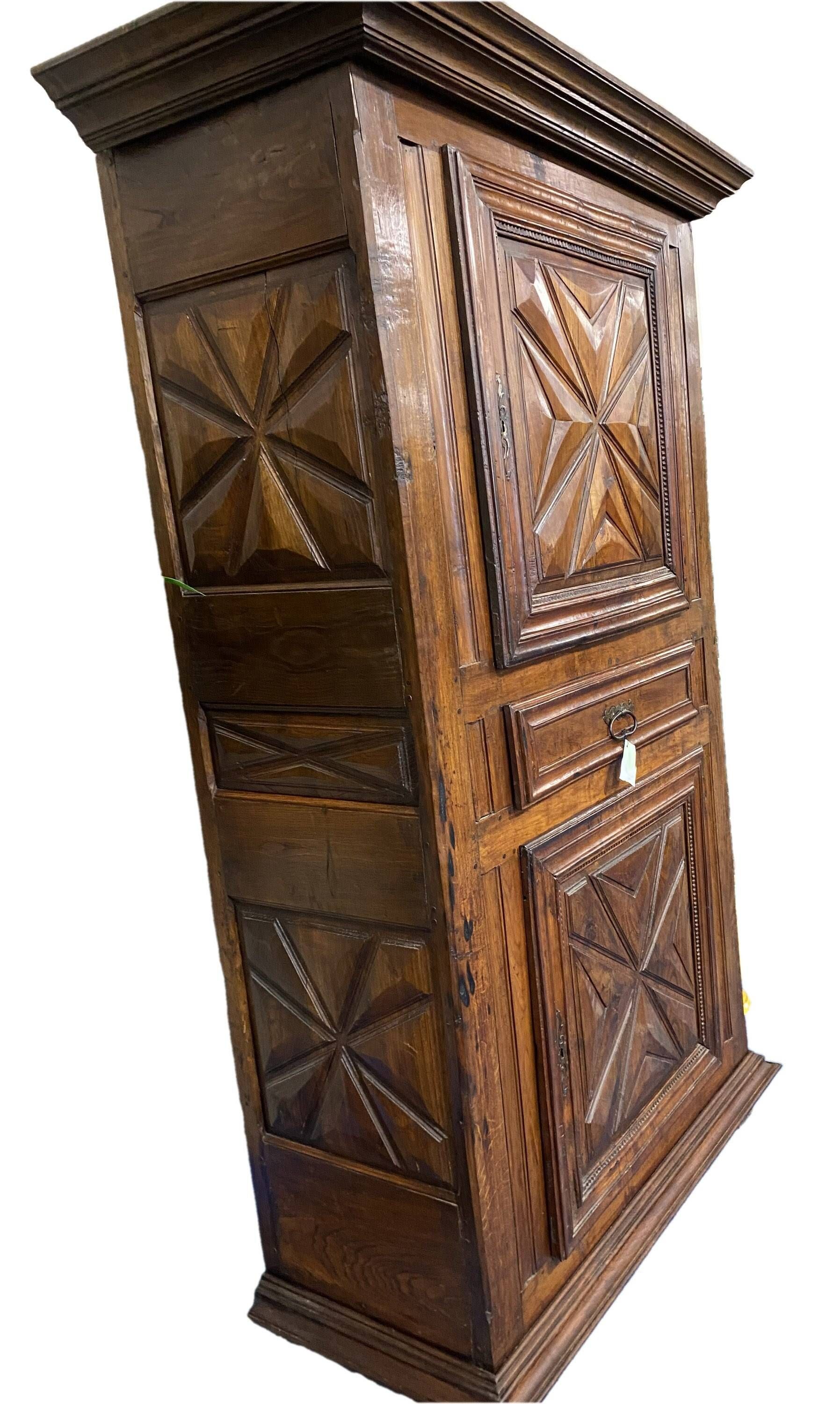 Louis XIII oak wardrobe, diamond points, 17th century
