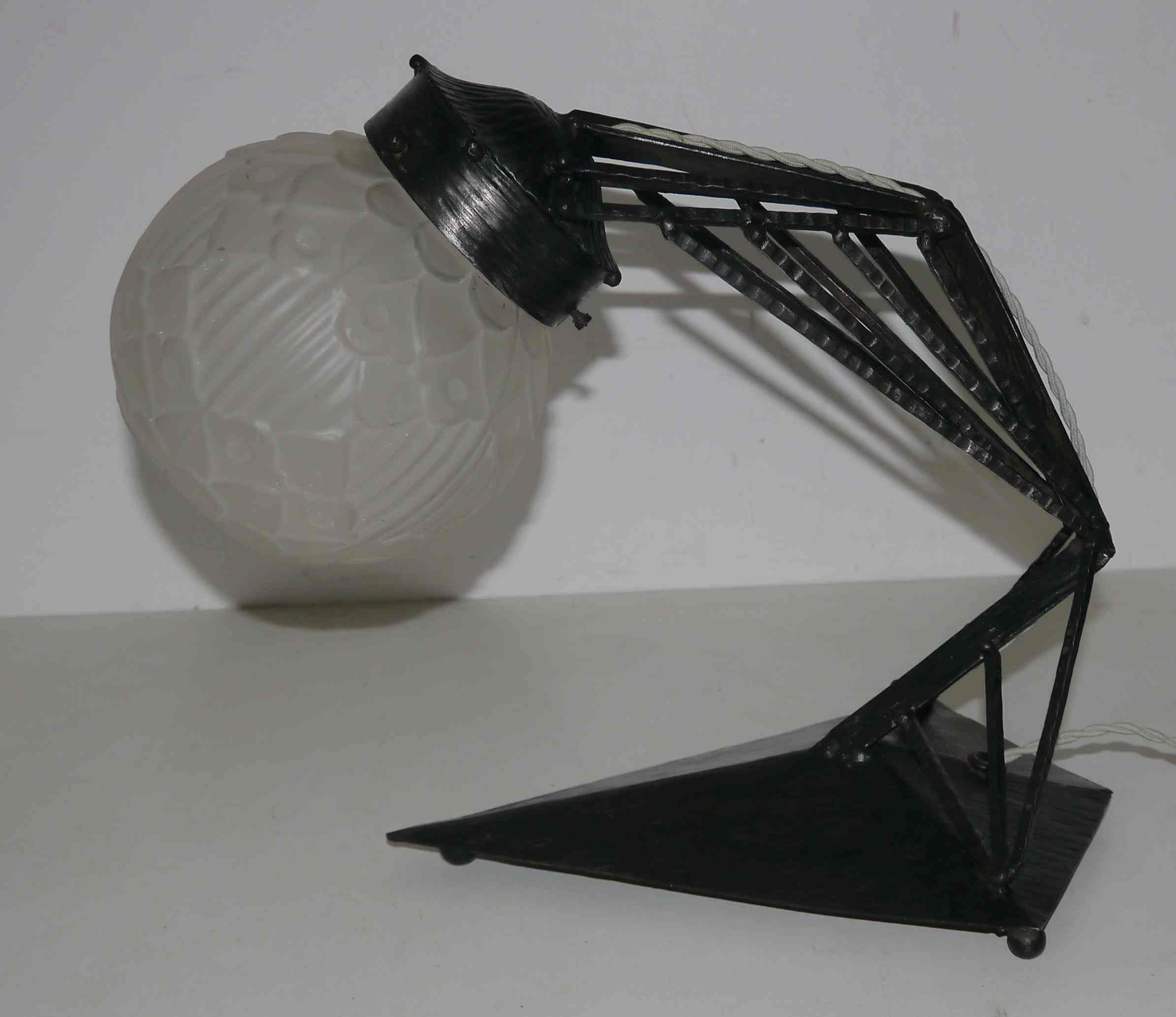 Lampe  fer forgé art déco