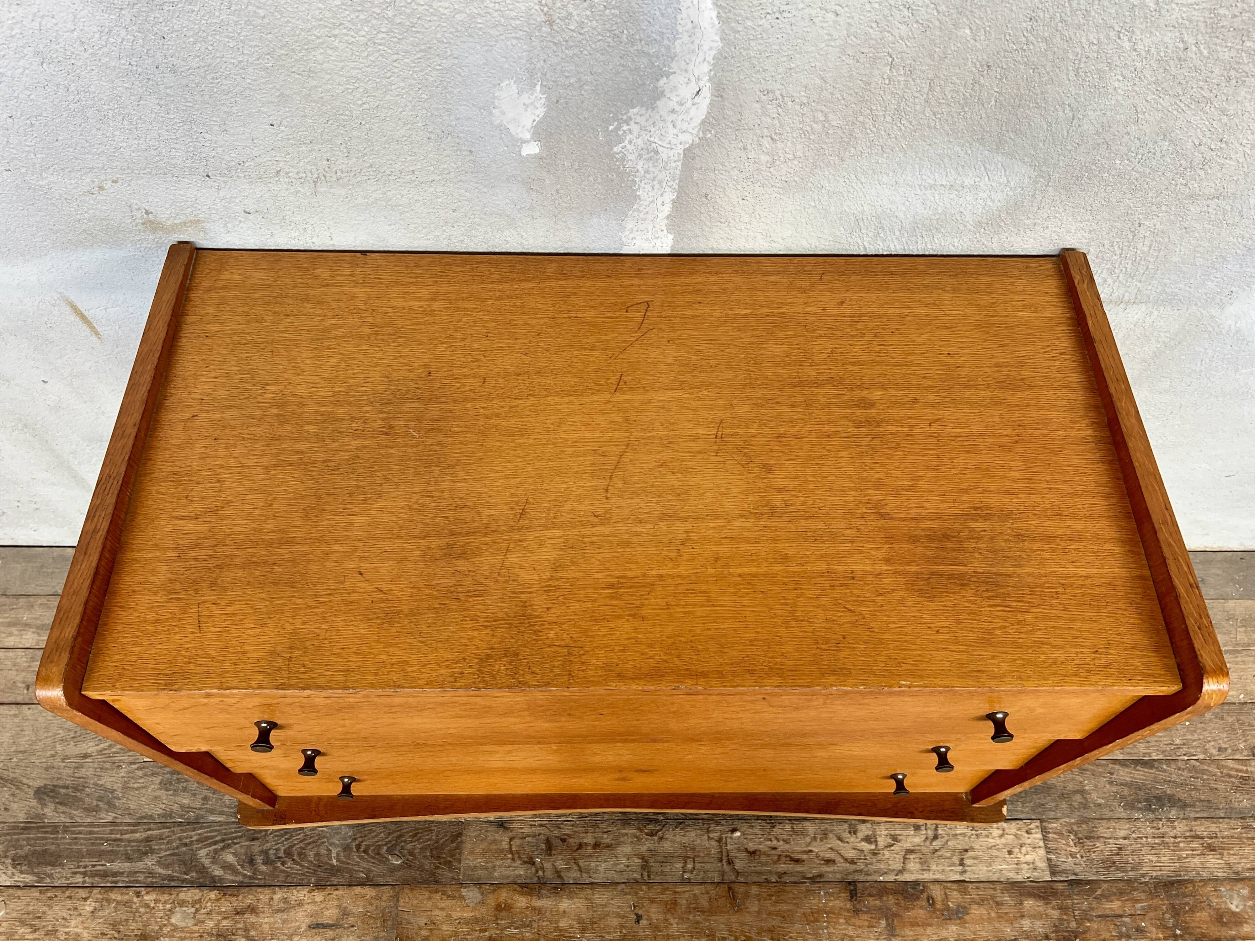 Vintage chest of drawers