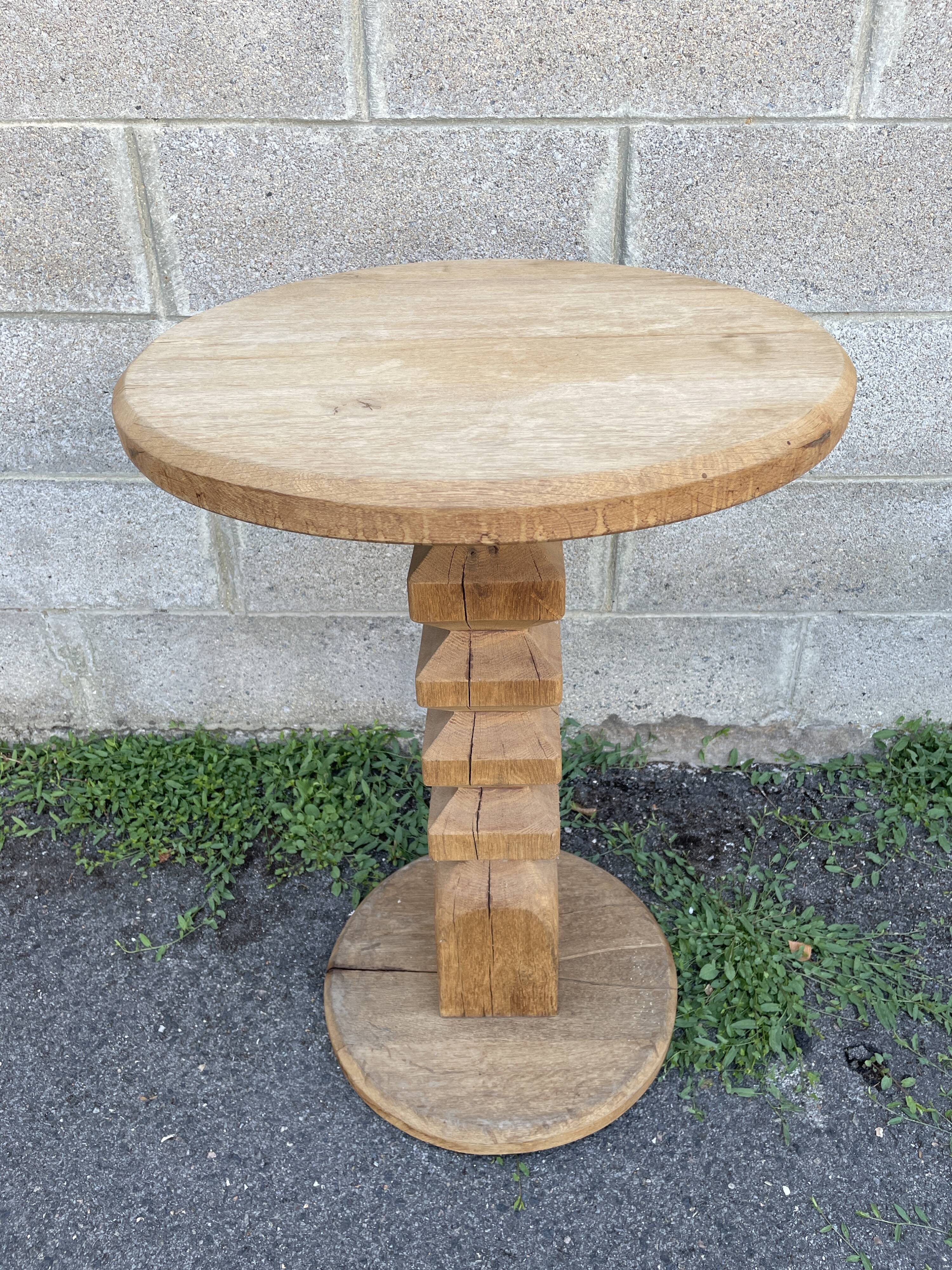 Table de bistrot en bois brut