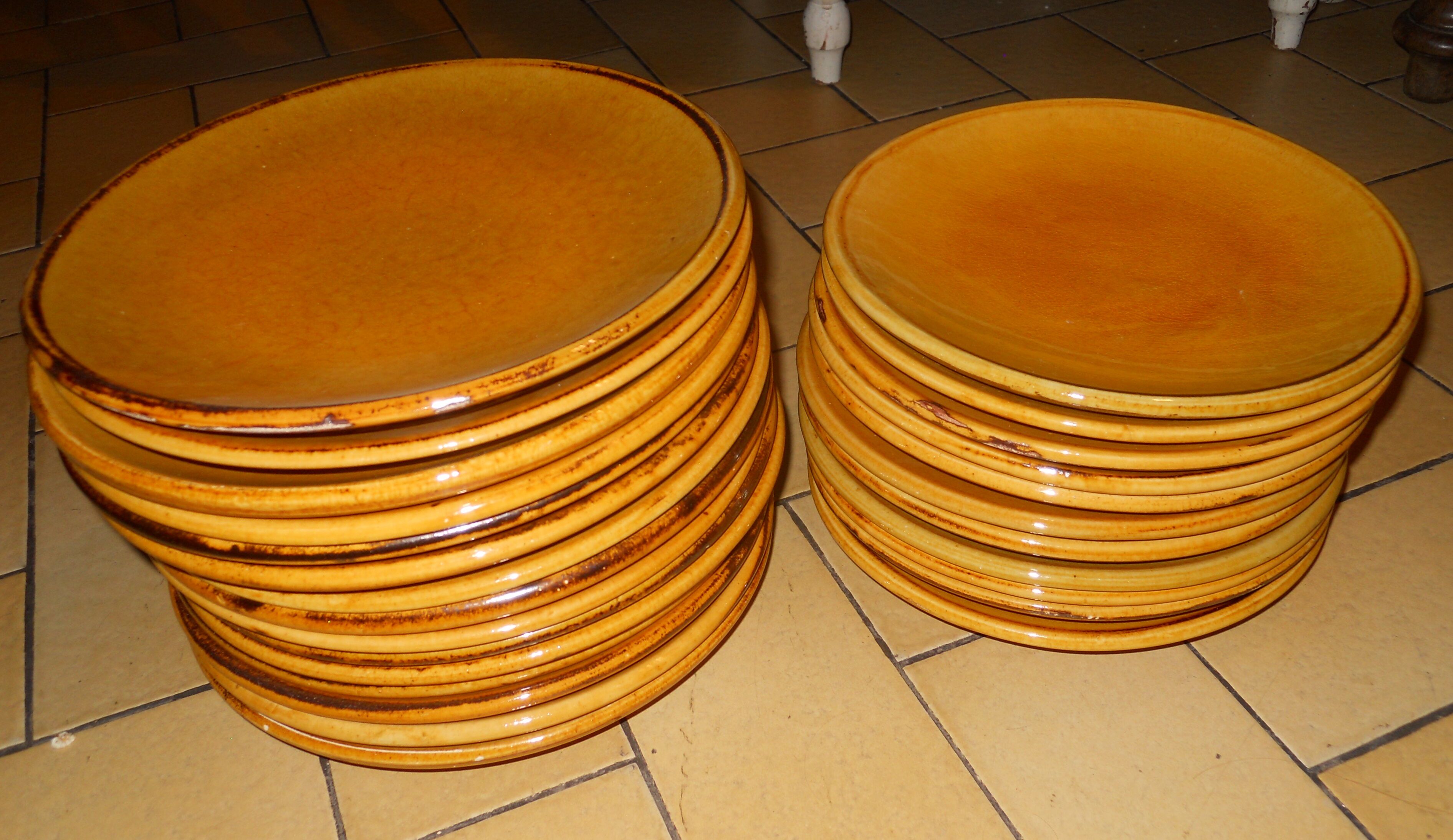 Aegitna Vallauris 12 large 11 small plate service