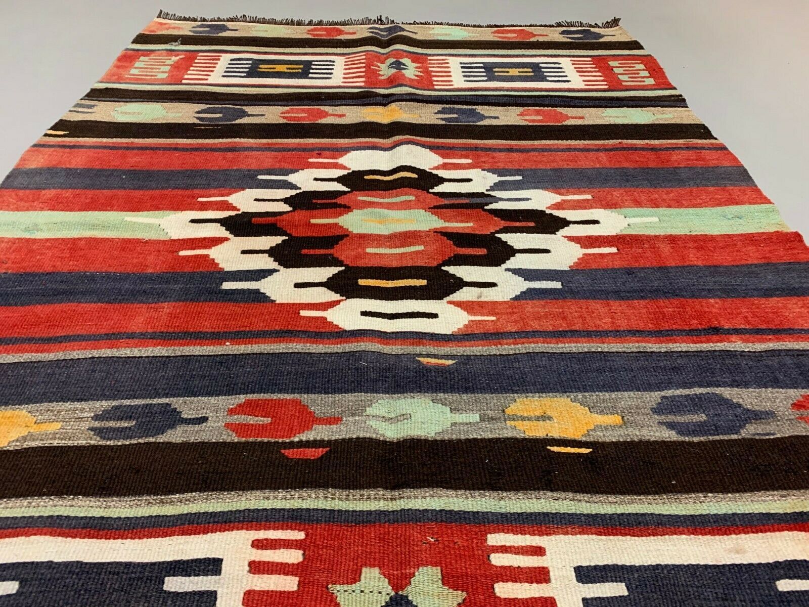 Turkish kilim 195x138 cm