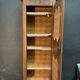 Armoire étroite ancienne du XIX eme siècle