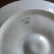 5 assiettes  barbotine blanche.  pillivuyt
